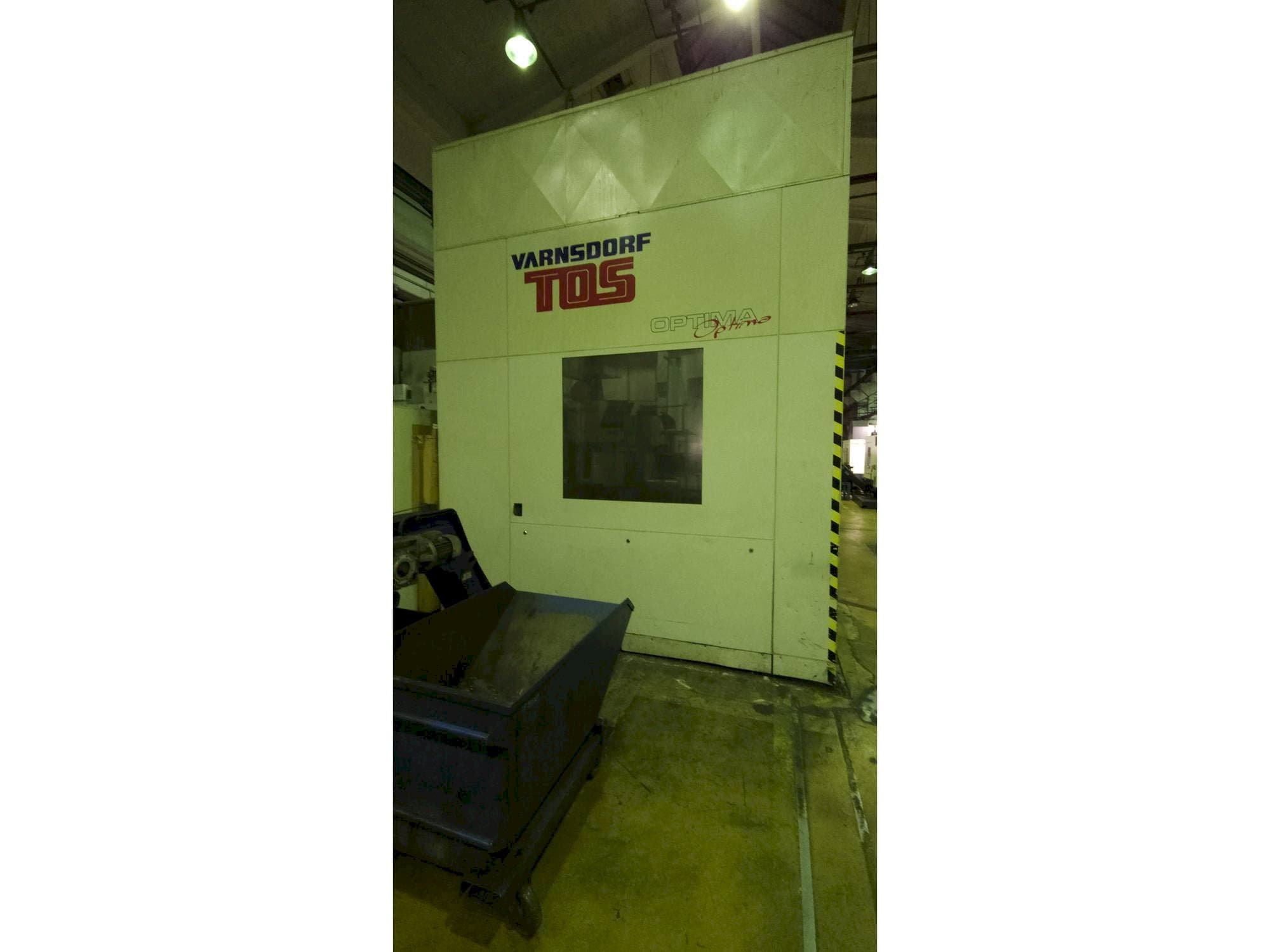 Čelní pohled na TOS Optima stroj