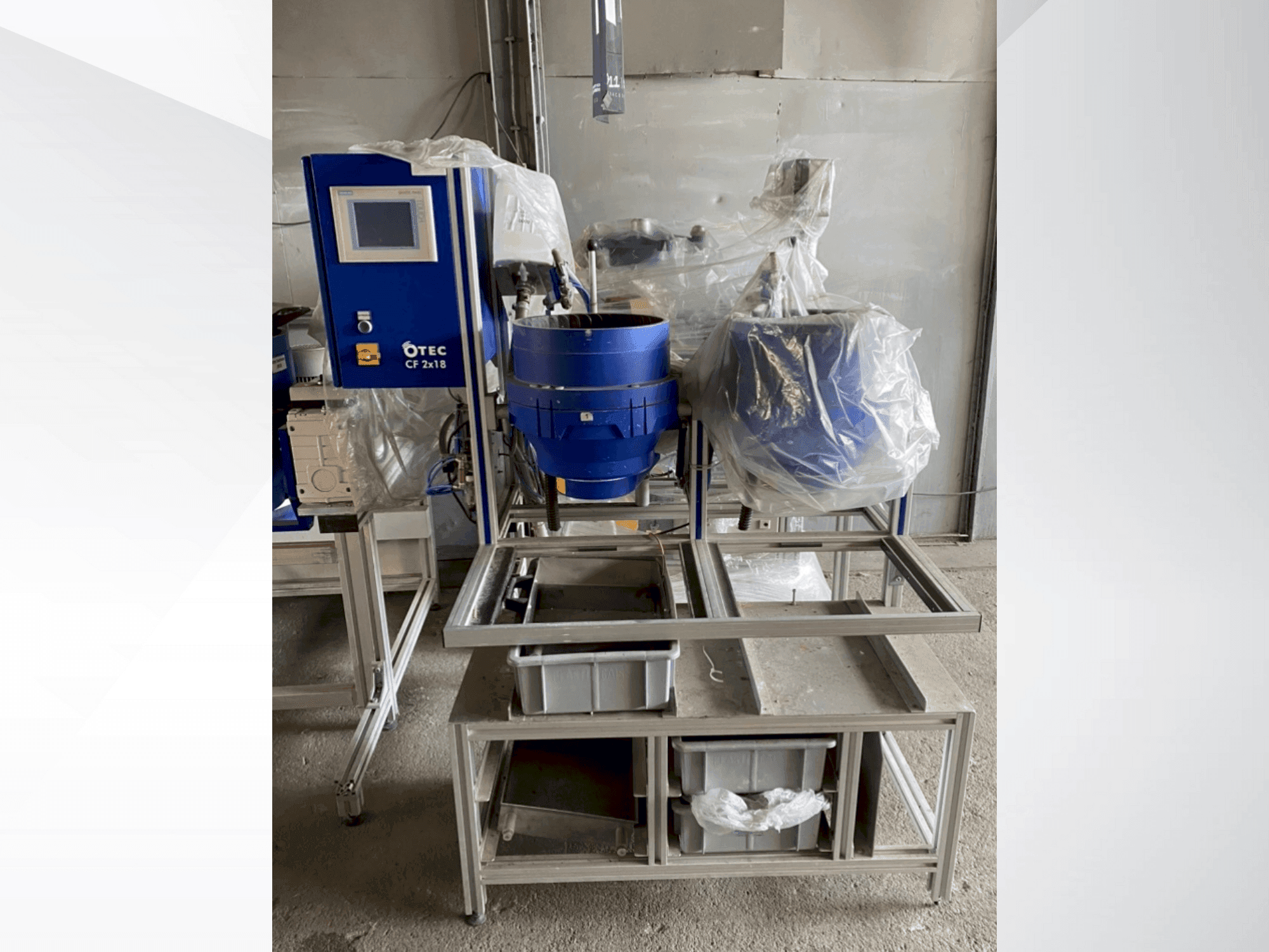 Čelní pohled  na OTEC CF 2x 18  stroj