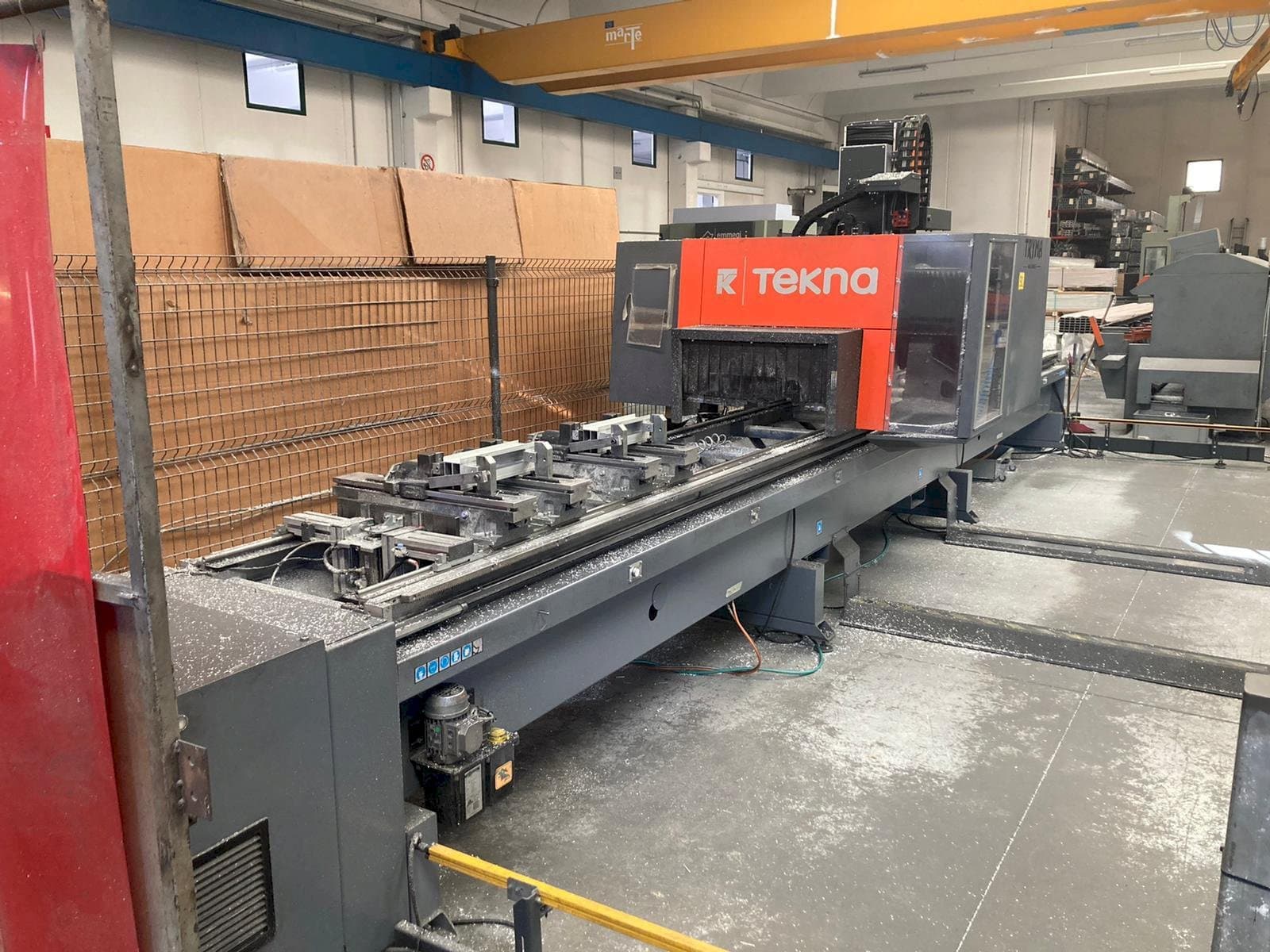Čelní pohled  na Tekna TKE 944-7  stroj