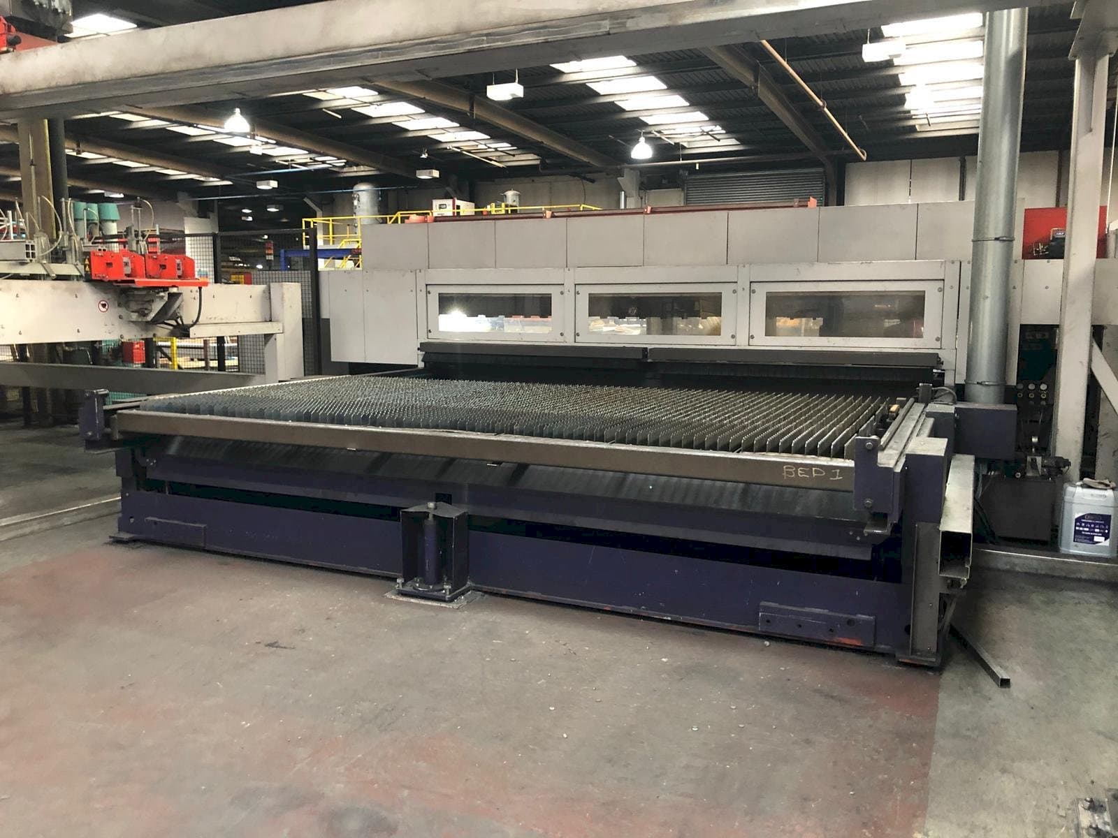 Čelní pohled na Bystronic Byspeed 4020 stroj