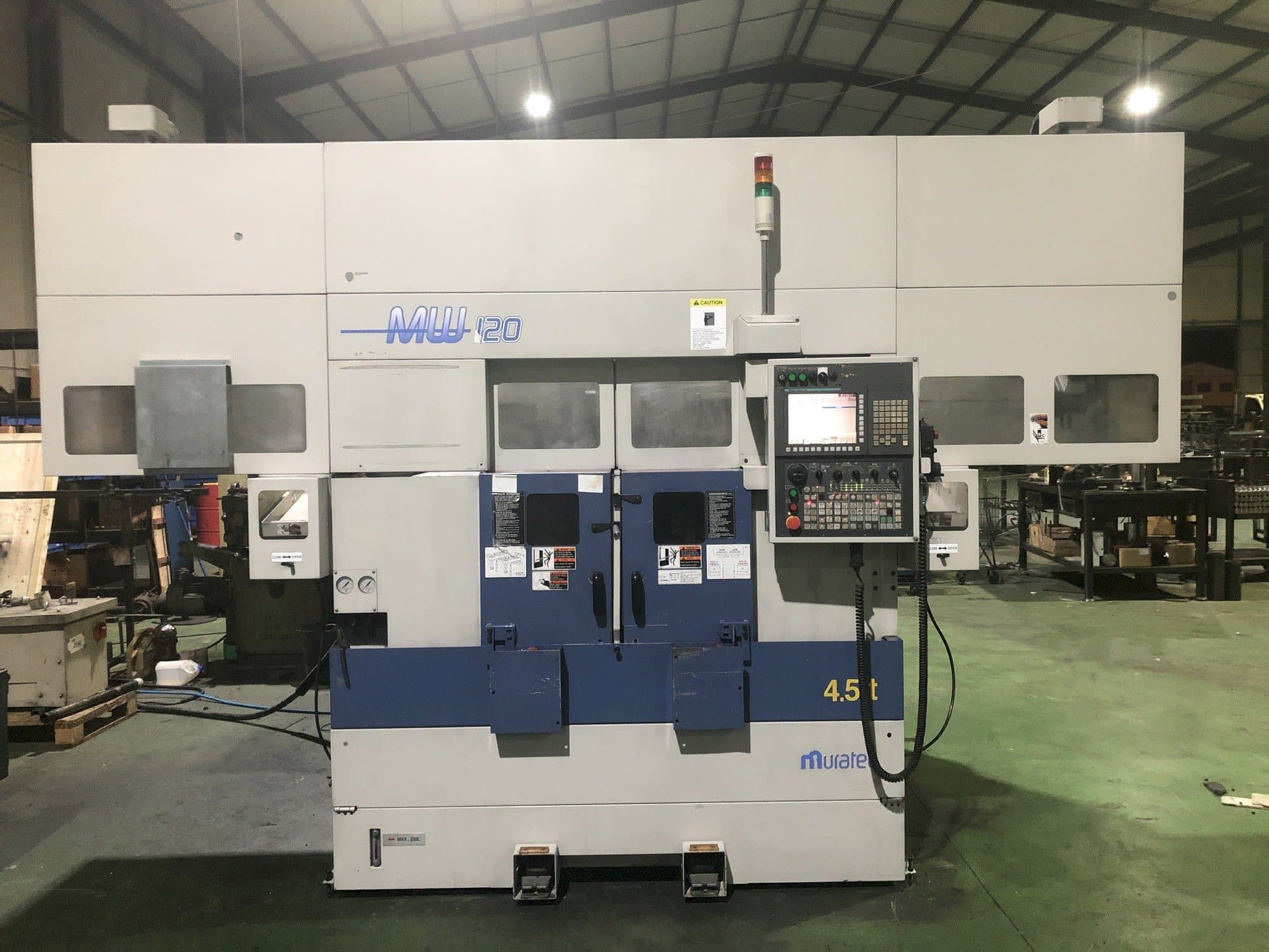 Čelní pohled na Muratec MW 120 GT stroj