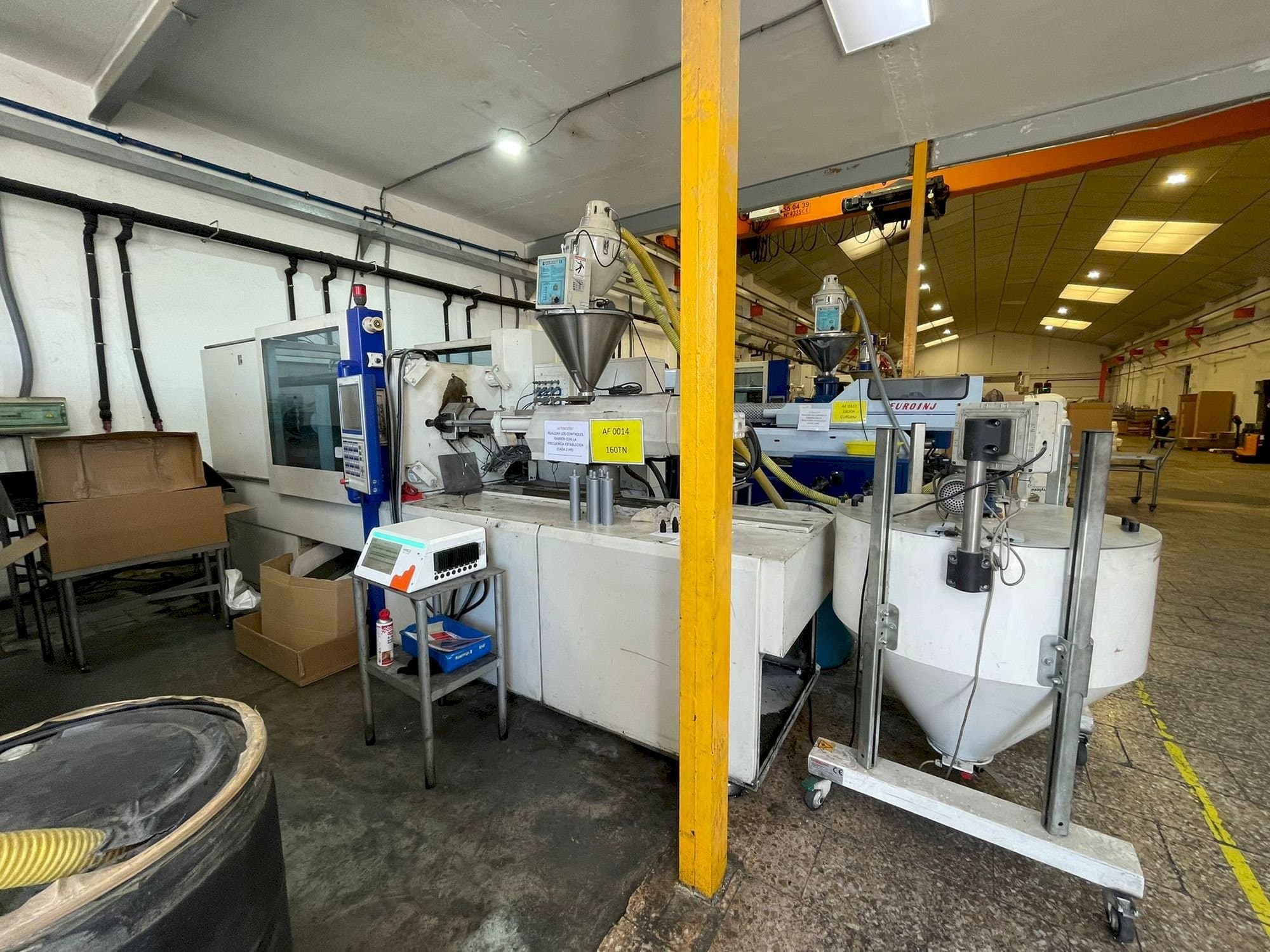 Čelní pohled na Battenfeld HM 160/525 E stroj