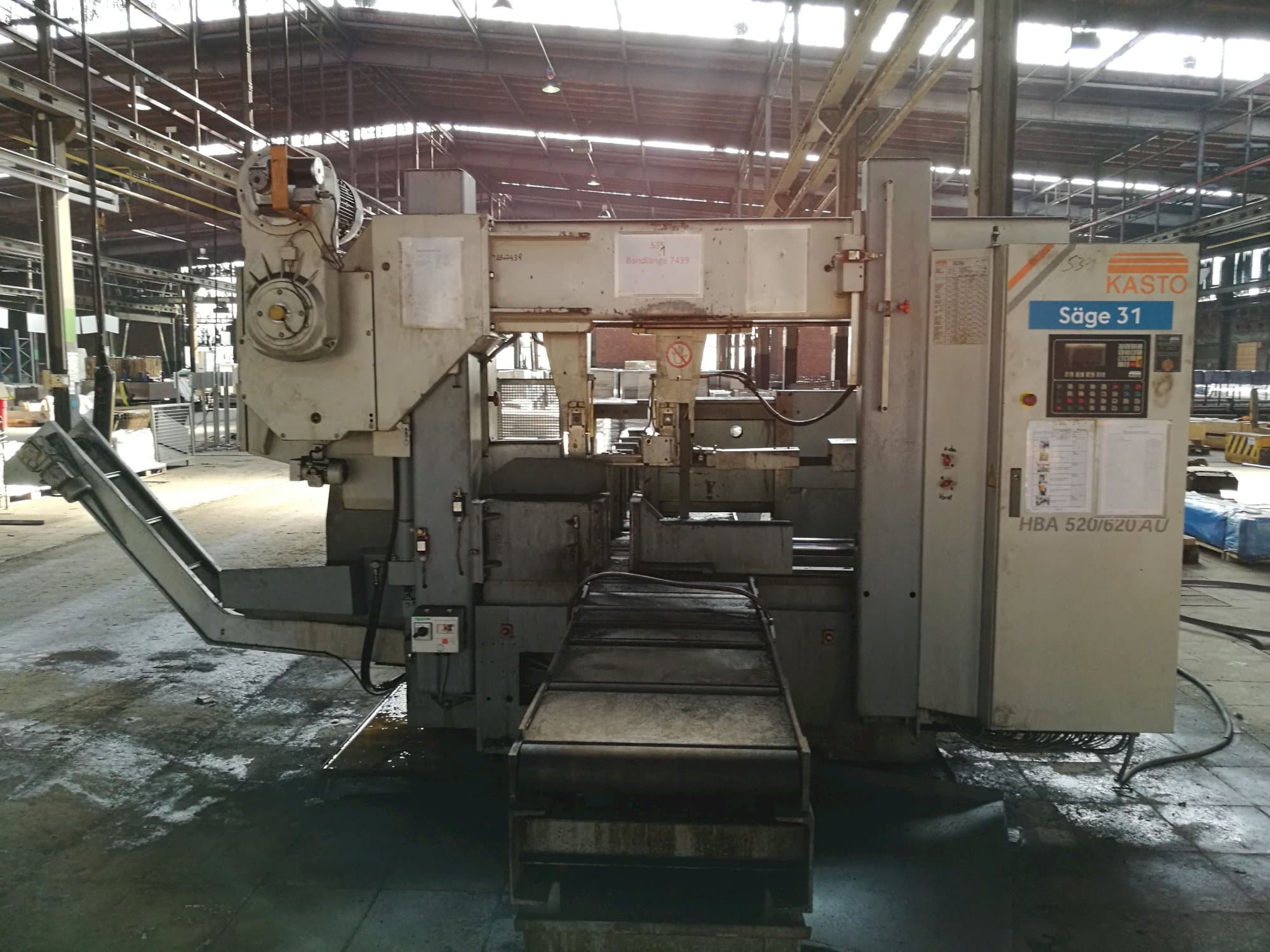 Čelní pohled  na KASTO HBA 520/620 AU stroj