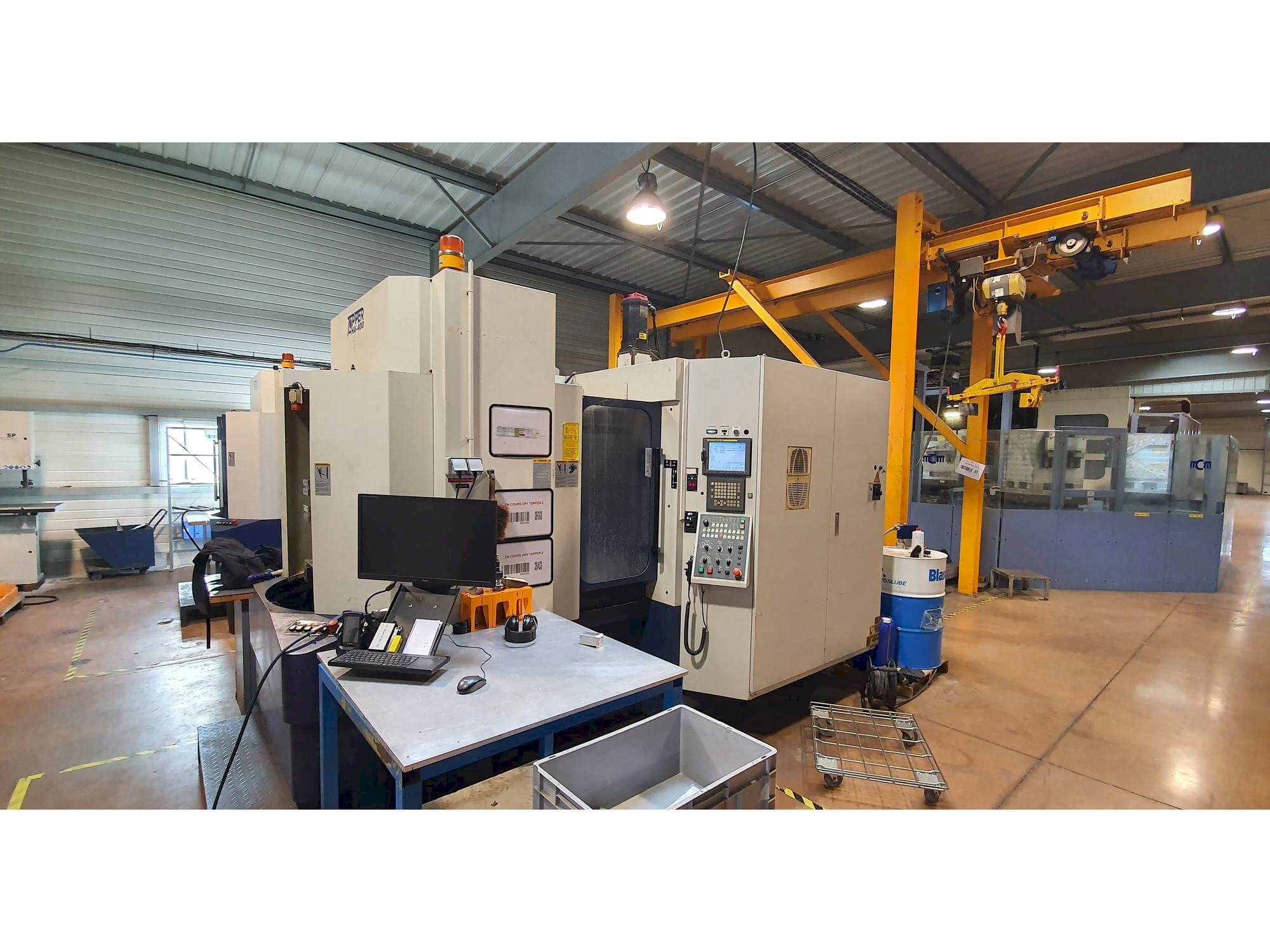 Čelní pohled na Tongtai H400 stroj