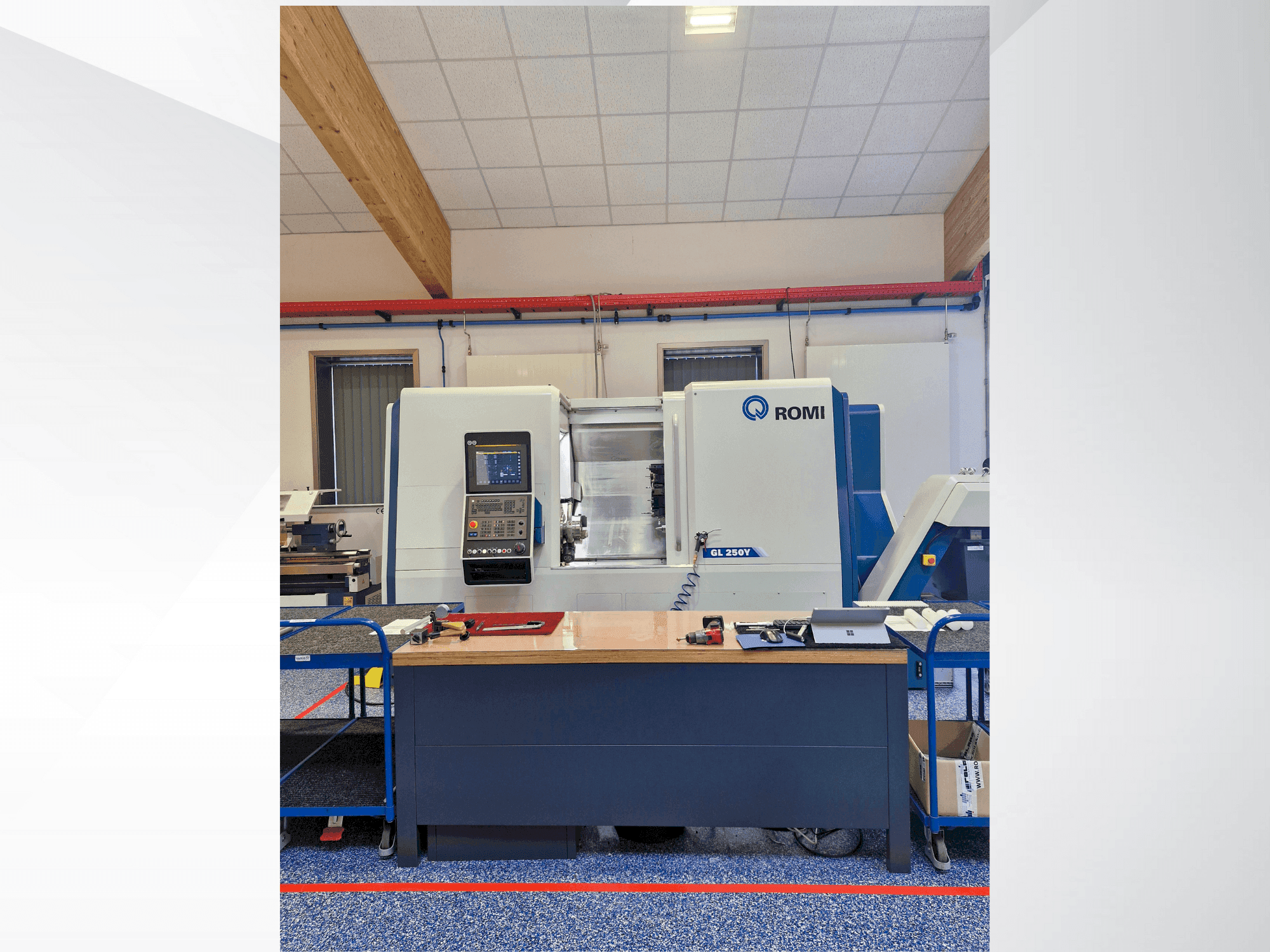 Čelní pohled na Romi GL 250 stroj