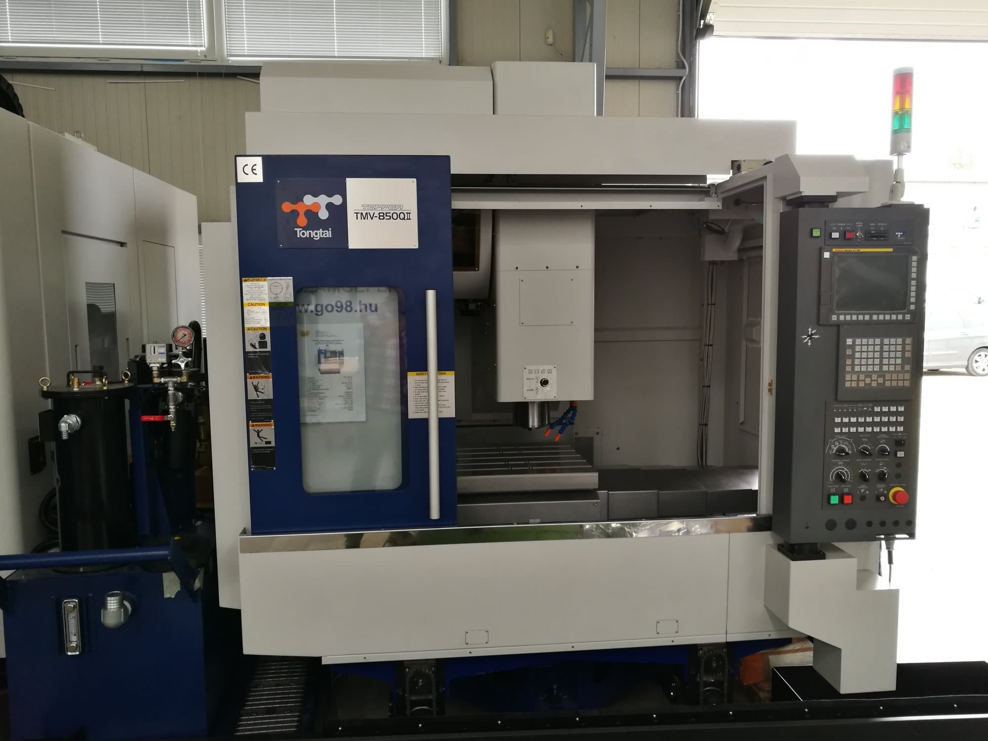 Čelní pohled  na Tongtai TMV-850QII stroj