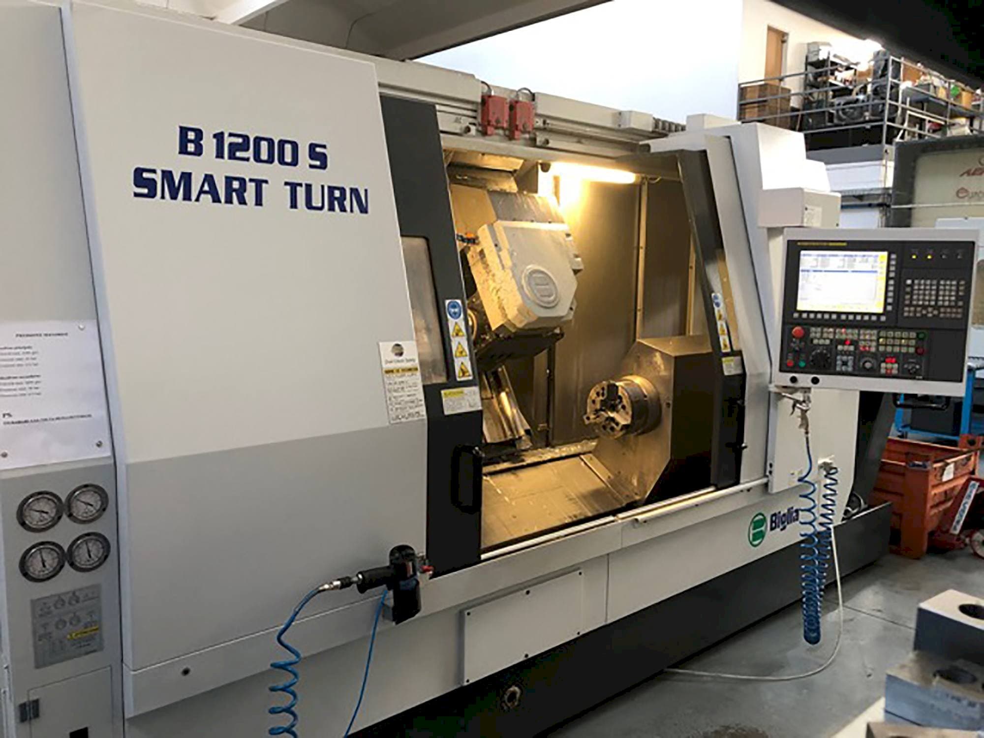 Čelní pohled  na Biglia Smart S  stroj