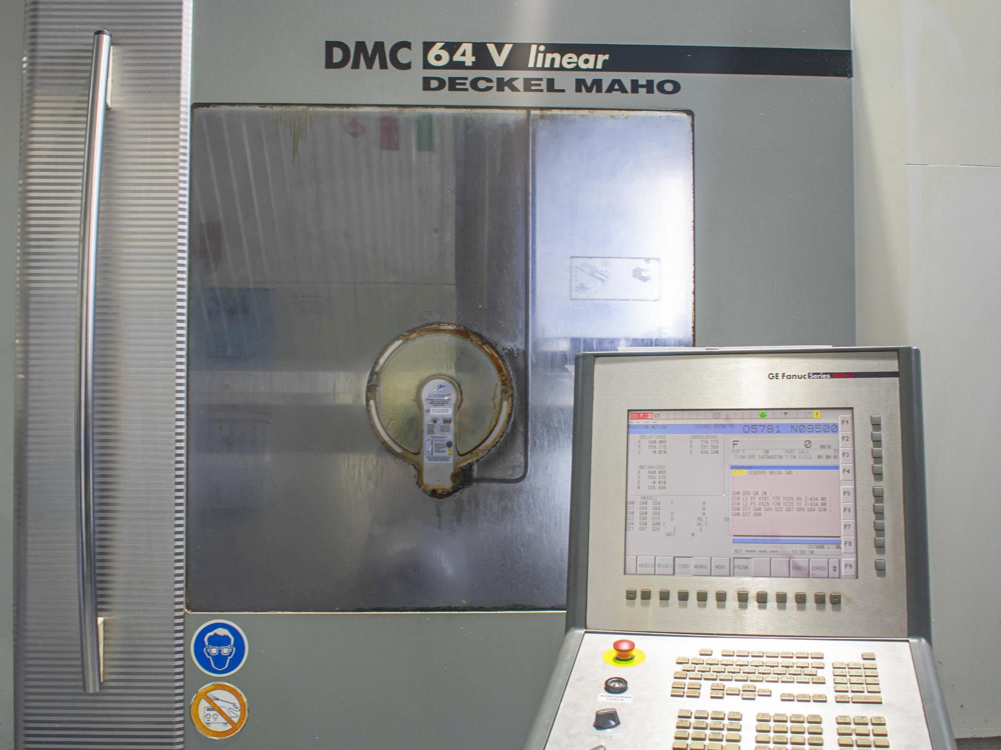 Čelní pohled na DECKEL MAHO DMC 64 V linear stroj