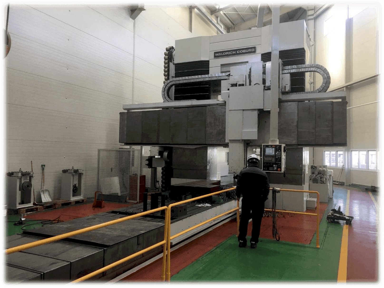 Čelní pohled  na WALDRICH COBURG 14-10FP150NC  stroj