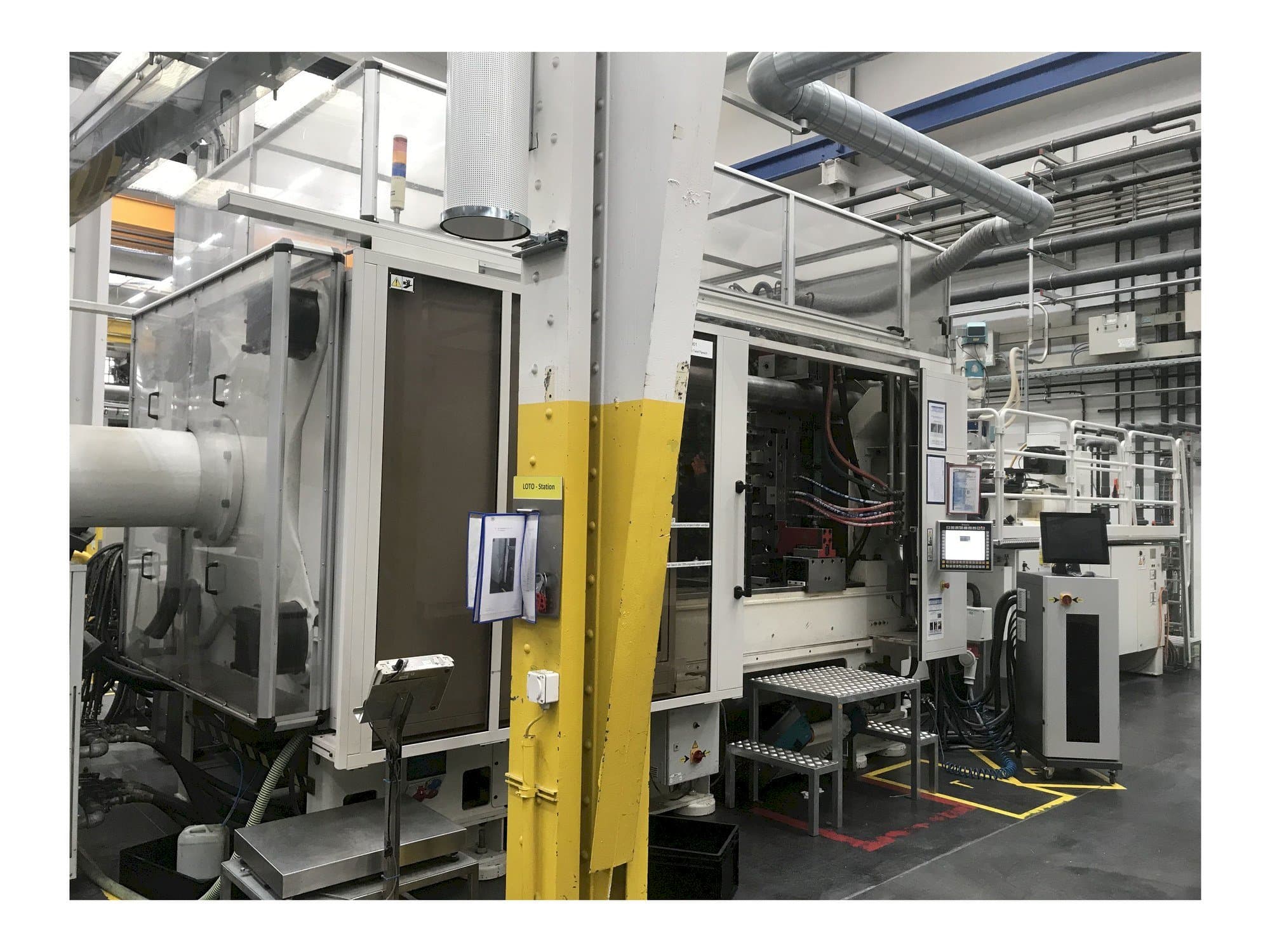 Čelní pohled na Husky H650 RS 80/65 stroj