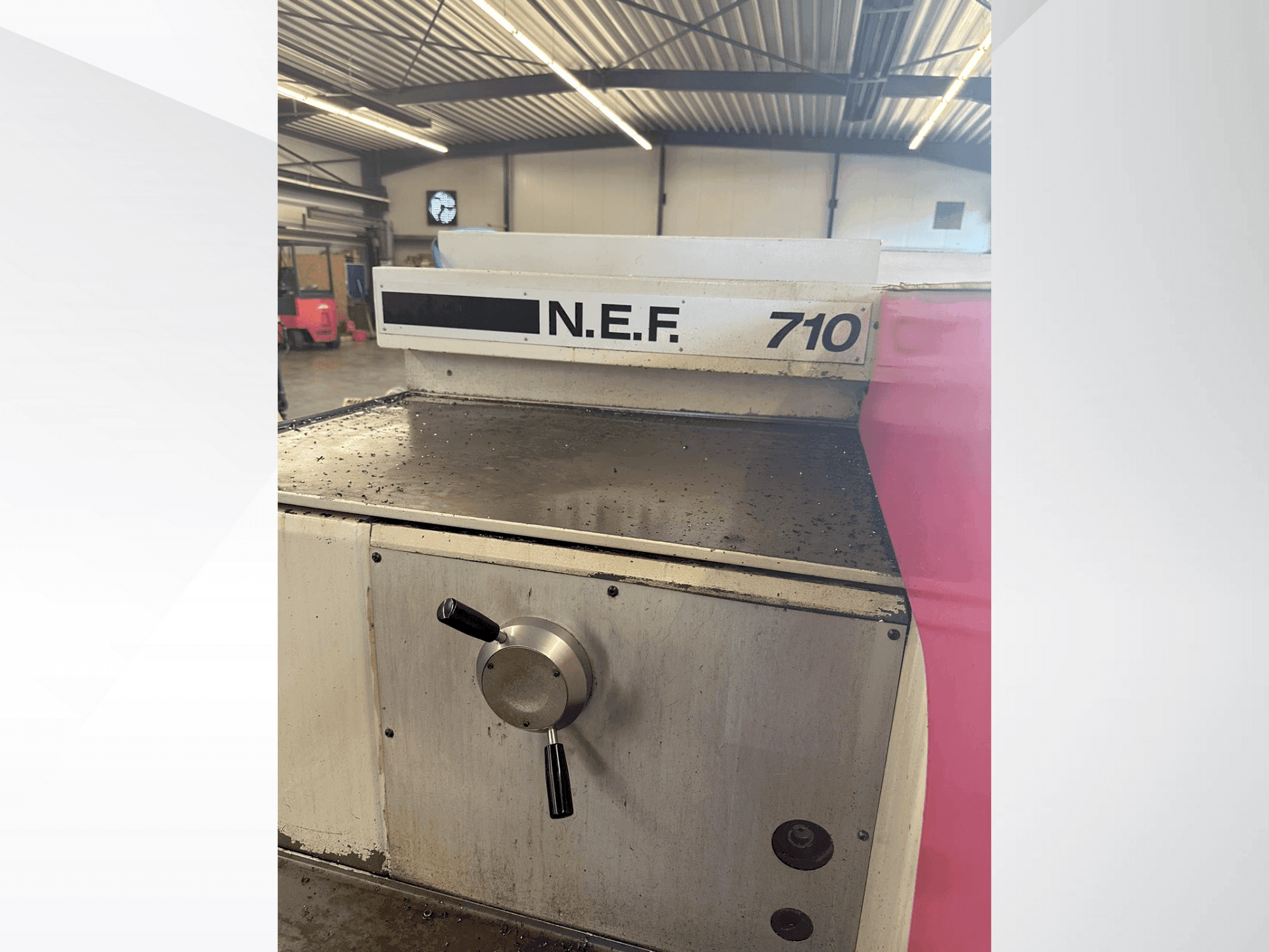 Čelní pohled na Gildemeister Gildemeister NEF 710 stroj