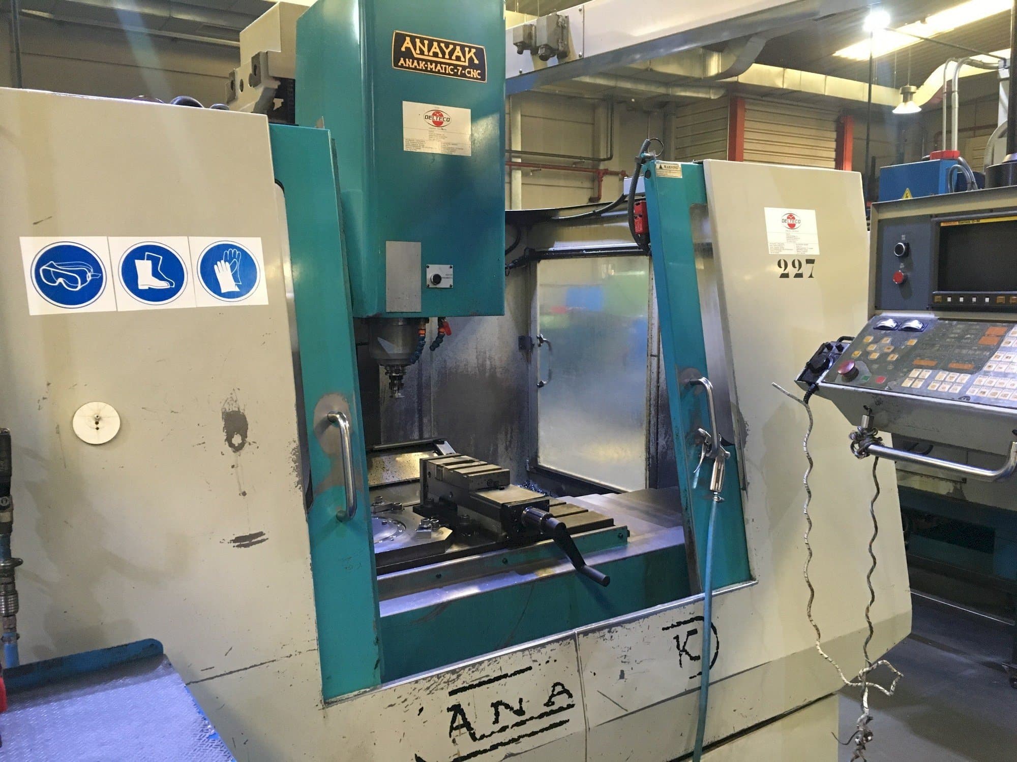 Čelní pohled na ANAYAK ANAKMATIC-7 stroj