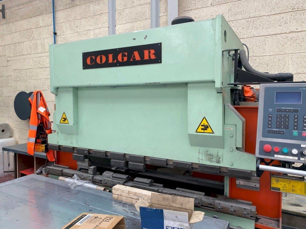 Čelní pohled na Colgar PI 316/21 stroj