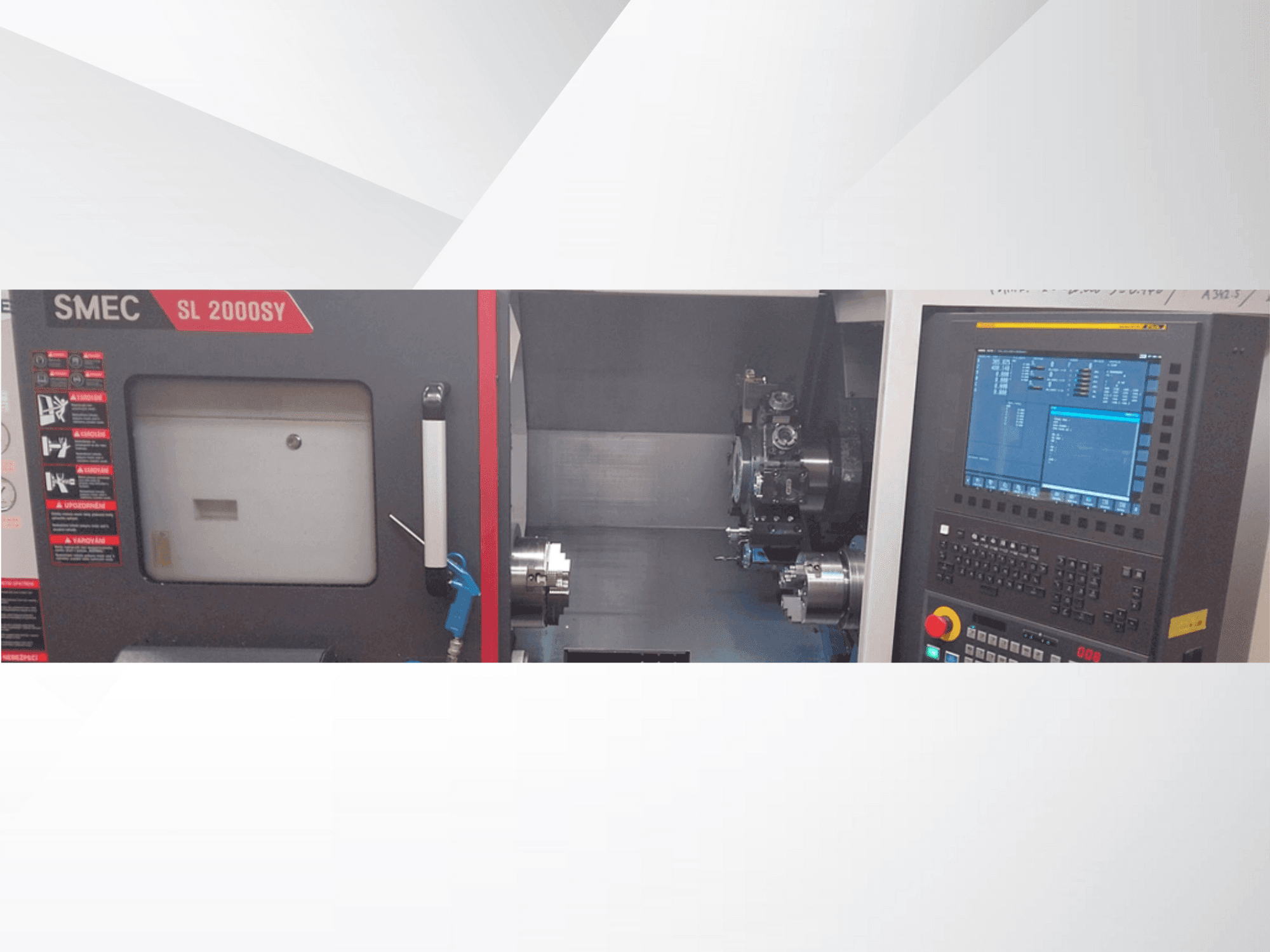 Čelní pohled na SMEC SL 2000SY stroj