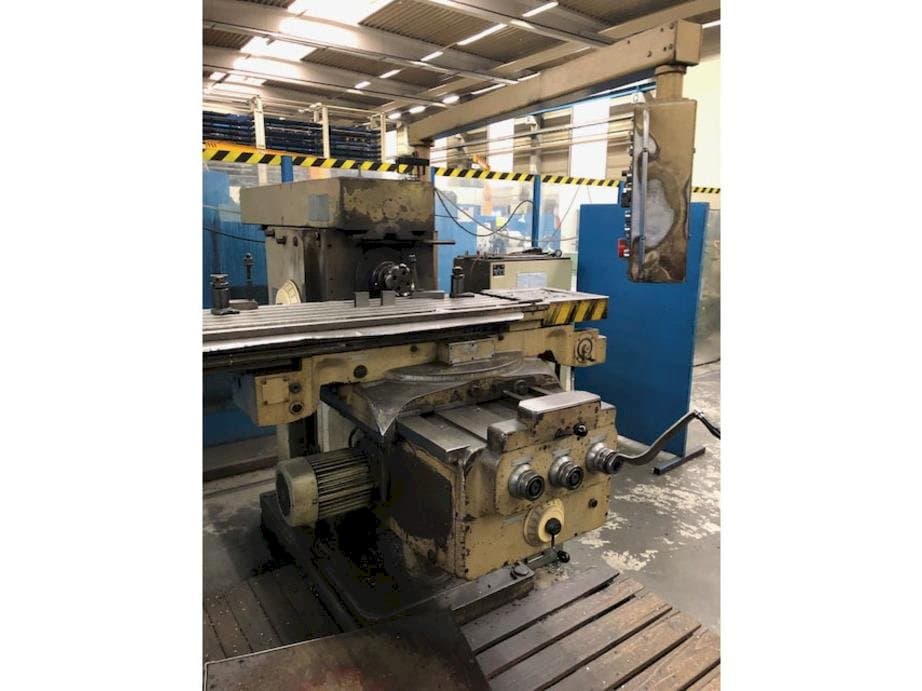 Čelní pohled na FU W 400 VI / 2 stroj