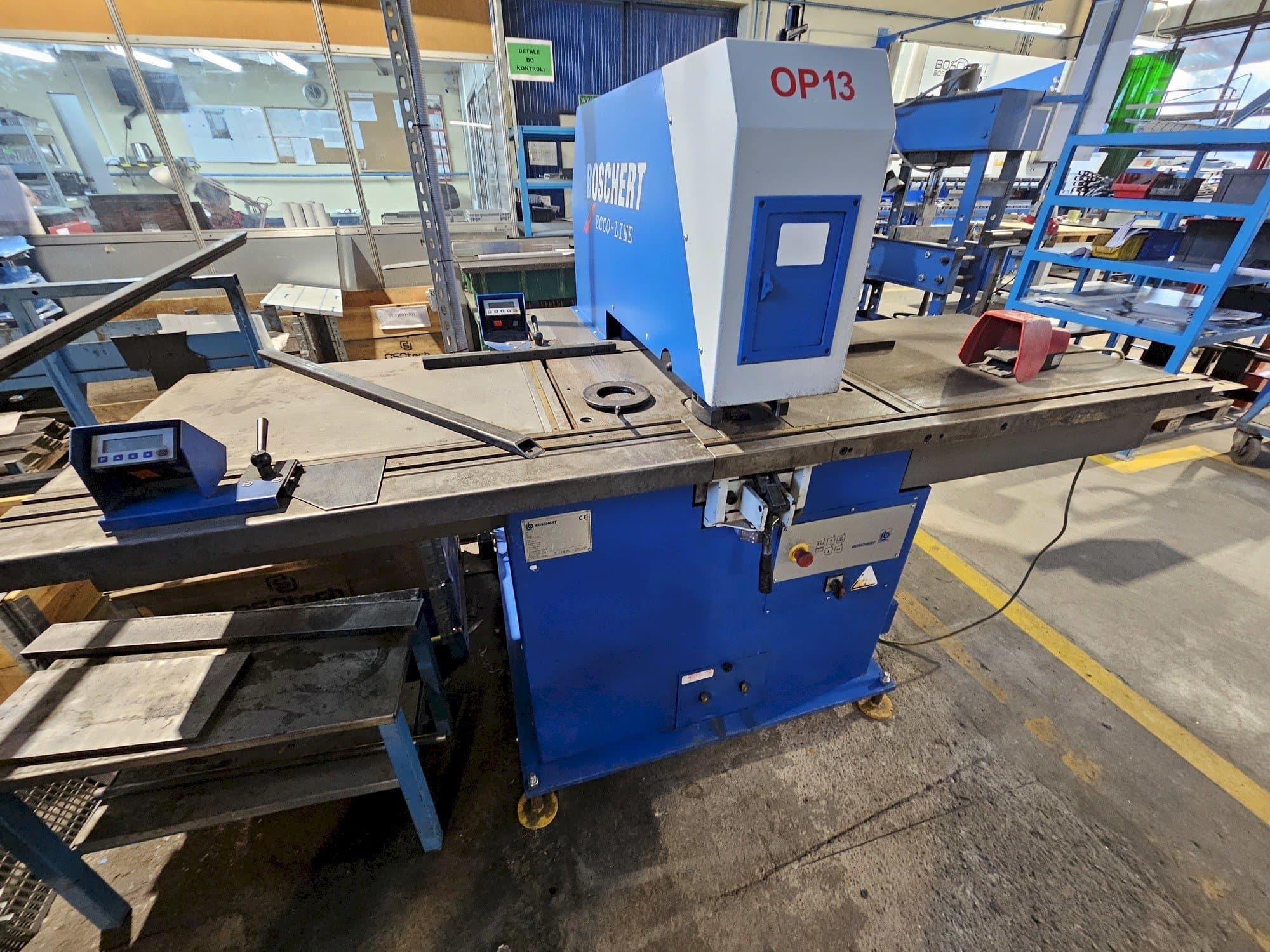 Čelní pohled  na BOSCHERT EL 500 Digital  stroj