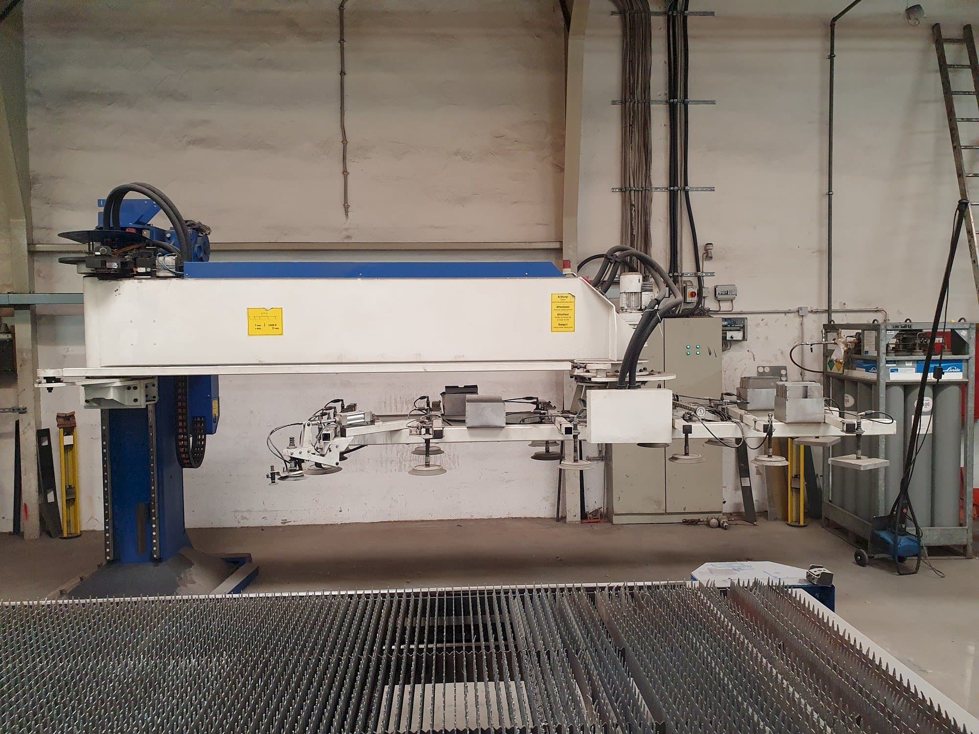 Čelní pohled na Trumpf TRUMATIC L 4050 stroj