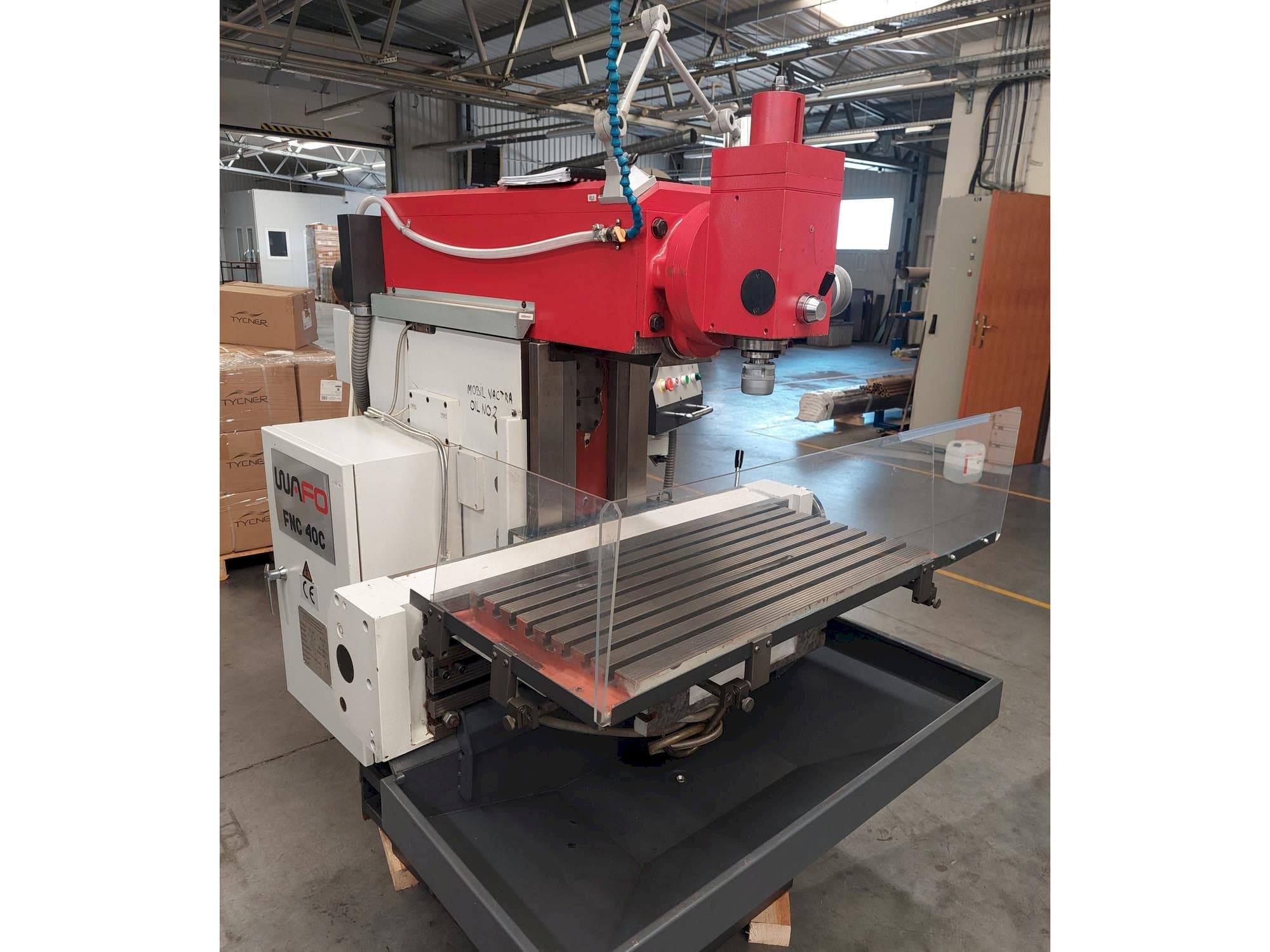 Čelní pohled na WAFO FNC 40C stroj