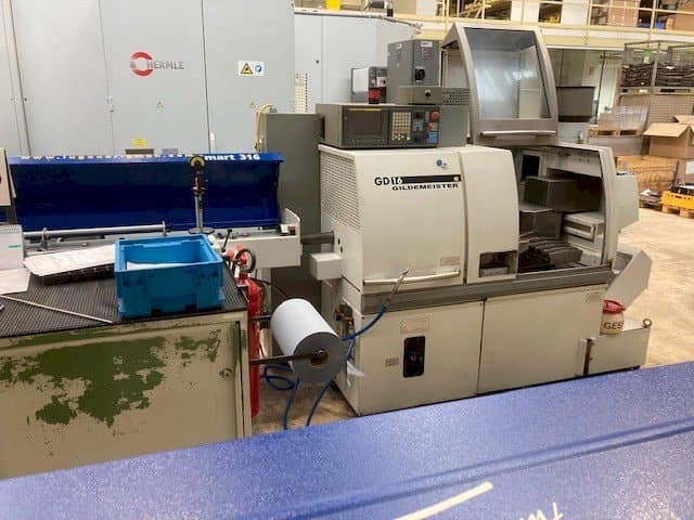 Čelní pohled na Gildemeister GD 16 stroj