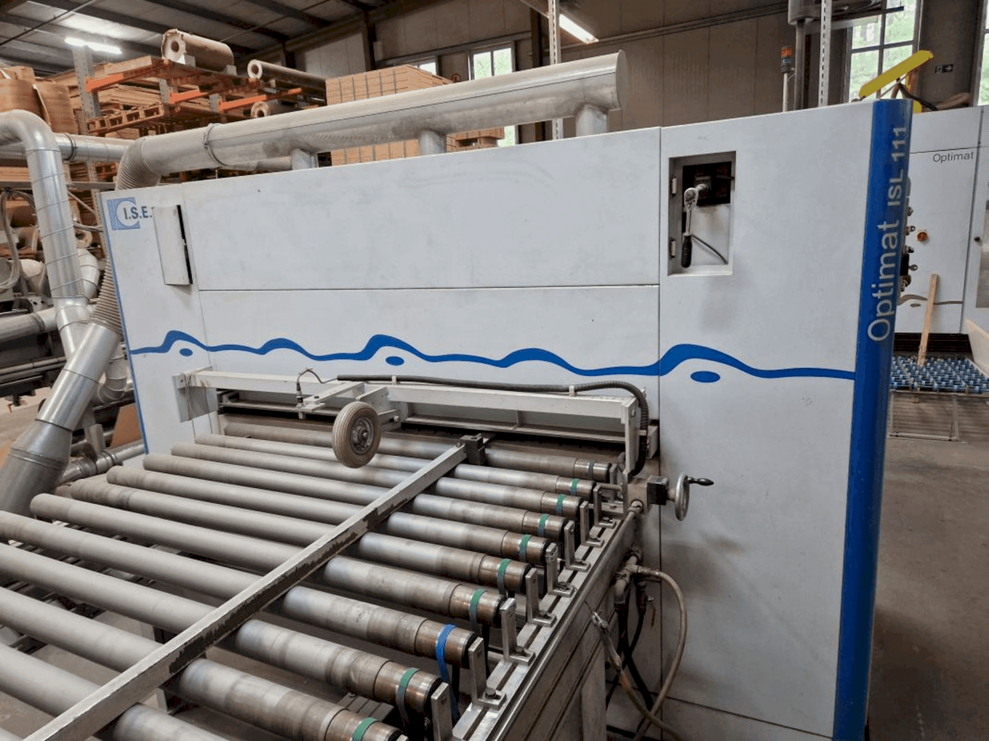 Čelní pohled na BÜRKLE FFAII 1300 stroj