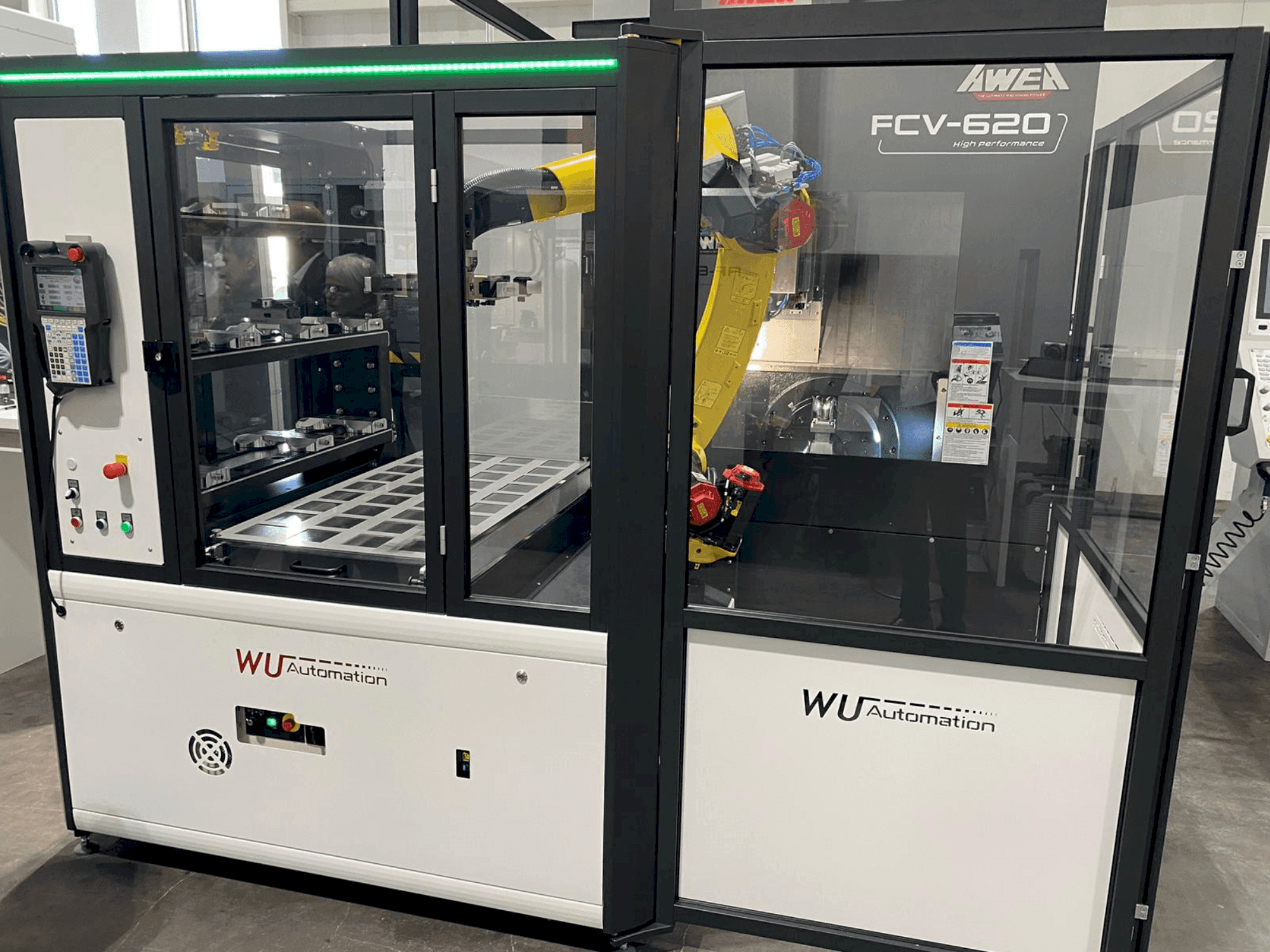 Čelní pohled  na WU Automation RZ-3/35  stroj