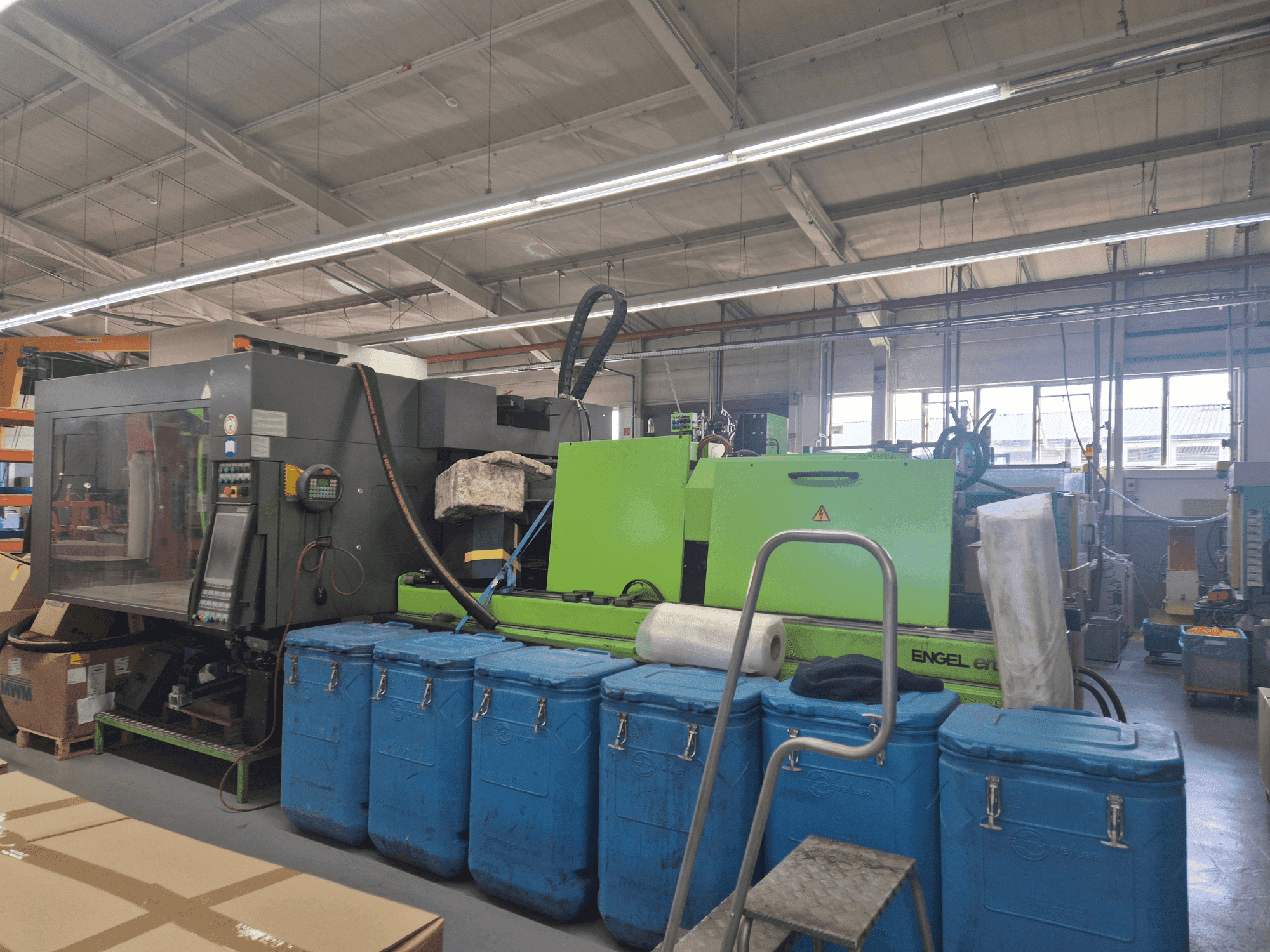 Čelní pohled  na Engel Victory 2050H500V/300 Combi  stroj