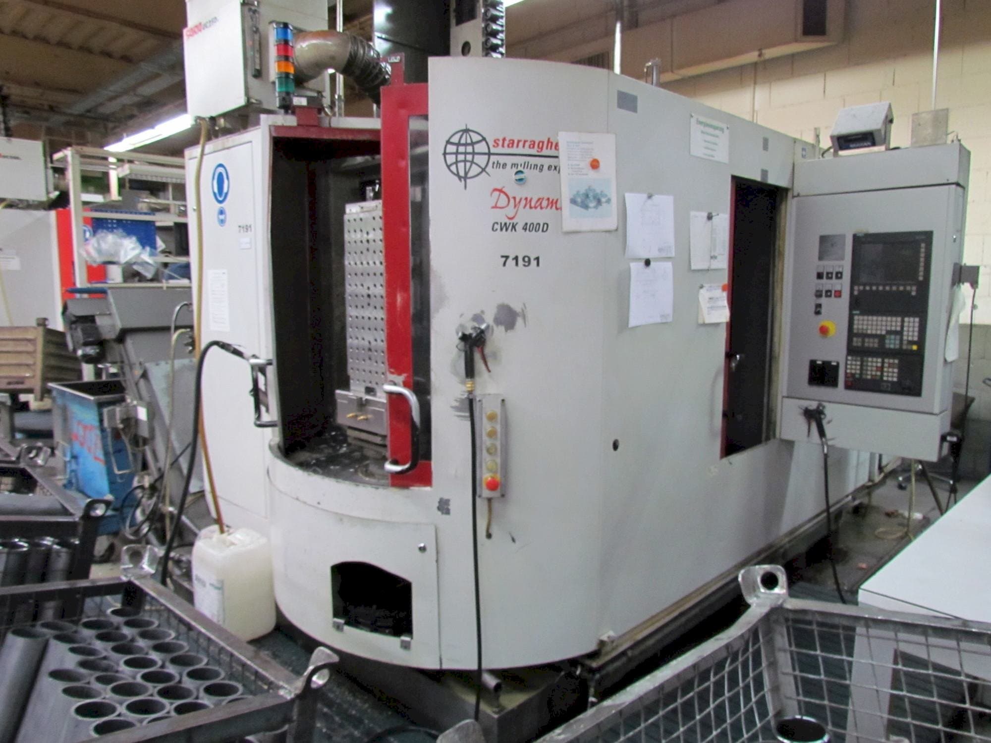 Čelní pohled na Heckert CWK 400 D stroj