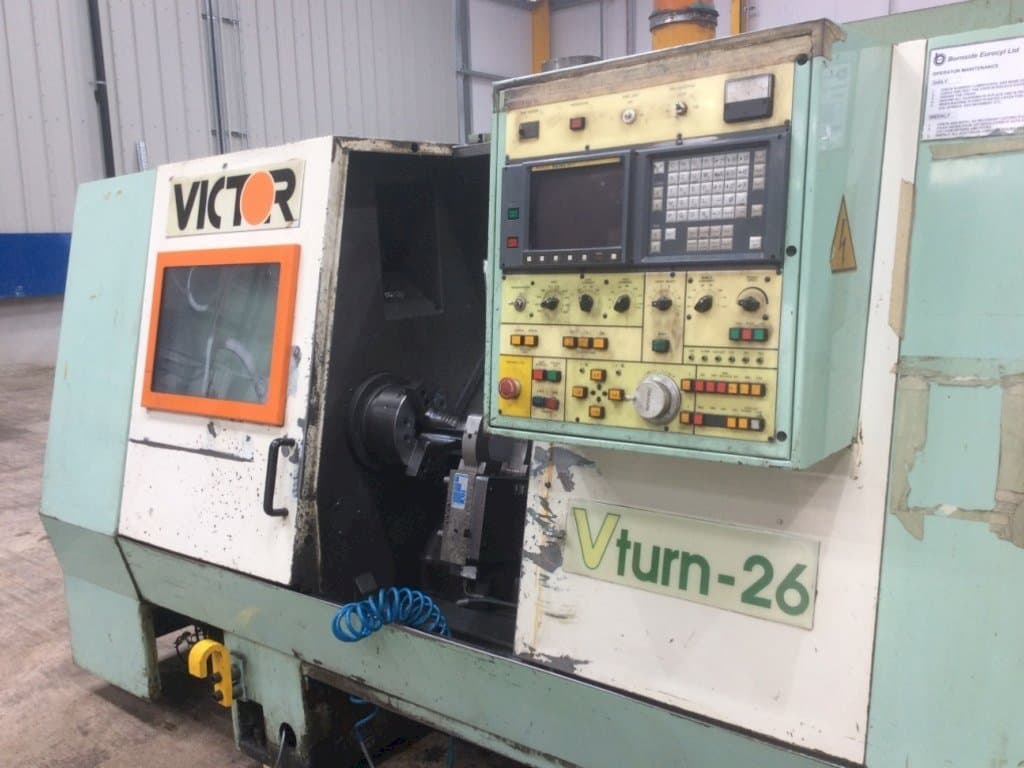 Čelní pohled  na Victor V Turn-26  stroj