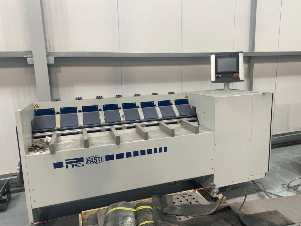 Čelní pohled na Schröder Fasti Model 145 stroj