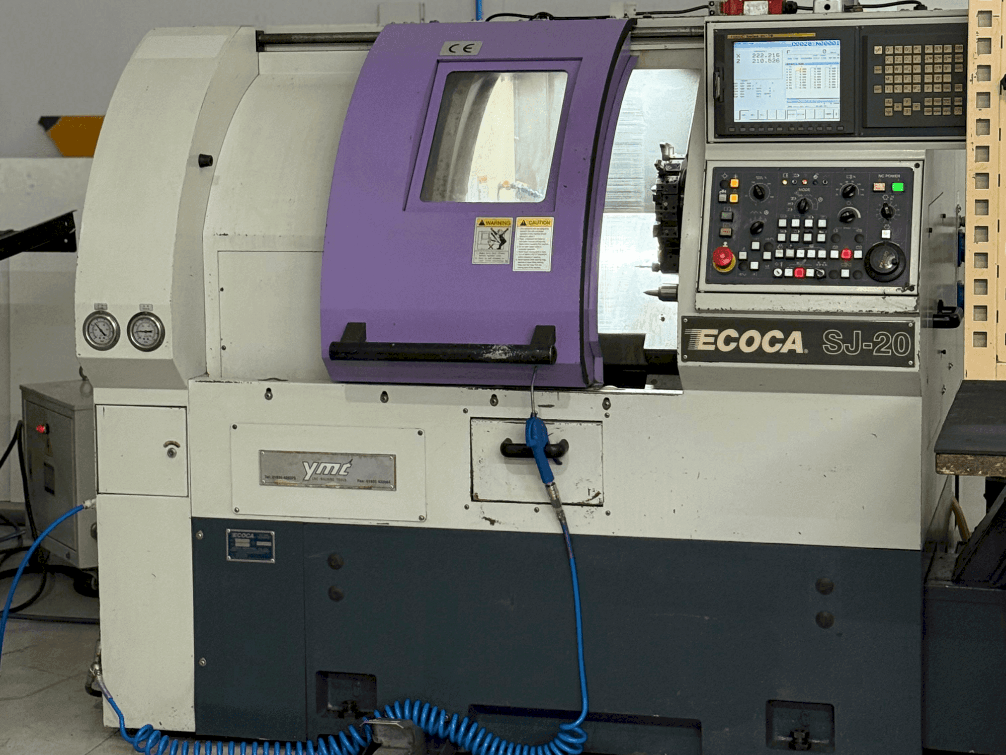 Čelní pohled na ECOCA SJ-20 stroj