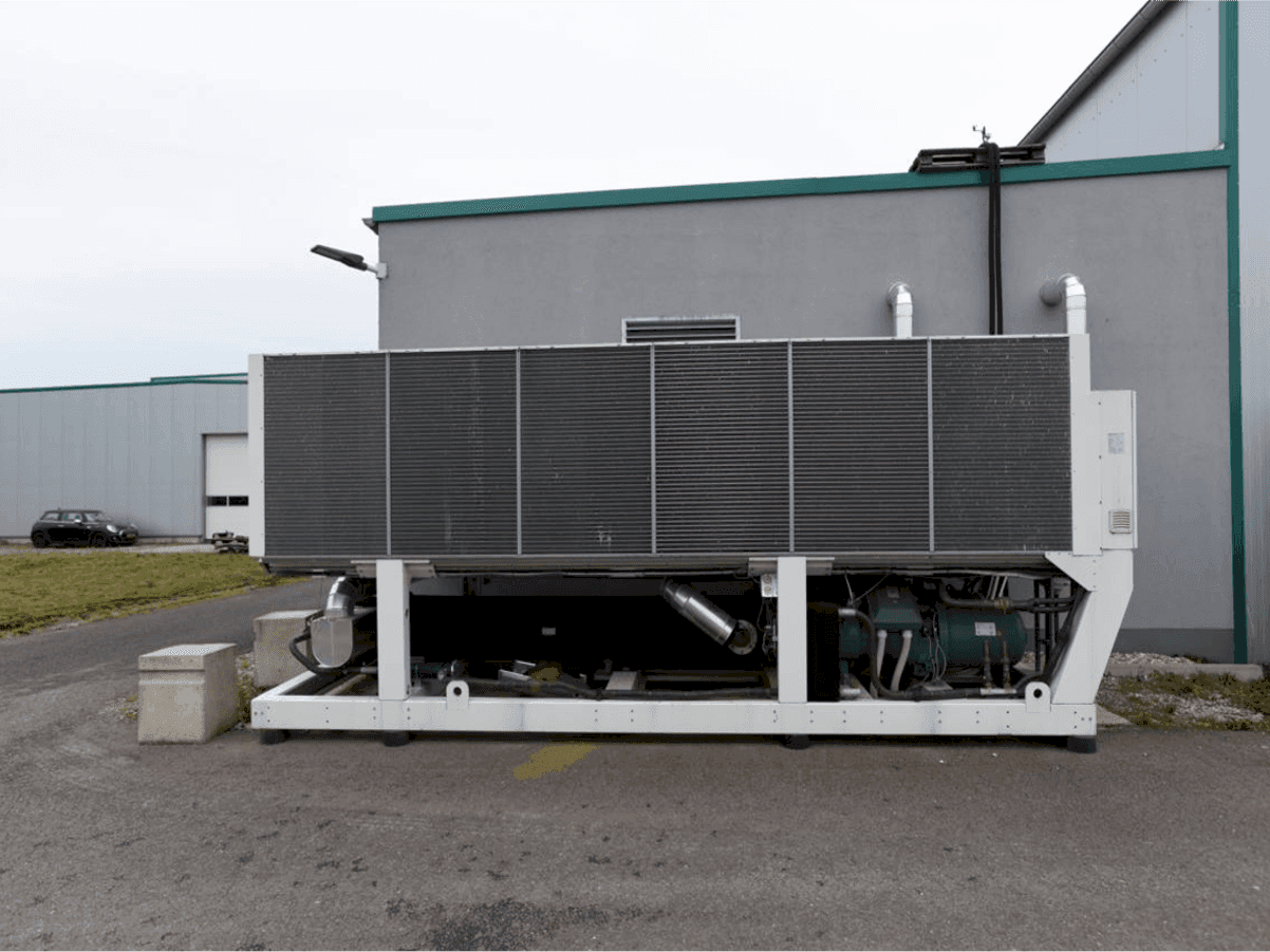 Čelní pohled na Mitsubishi Electric Glider Evo CLA 660 stroj