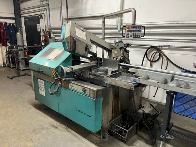 Čelní pohled na BERG & SCHMID GBS 280 VA-i stroj