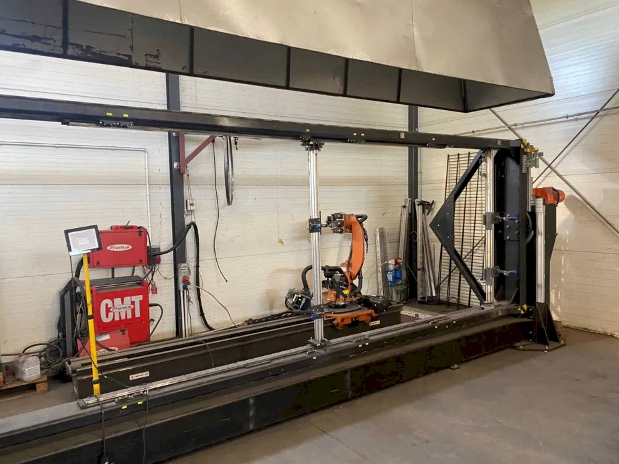 Čelní pohled na Kronos Kjellberg KR 16 L6 ARC-C stroj