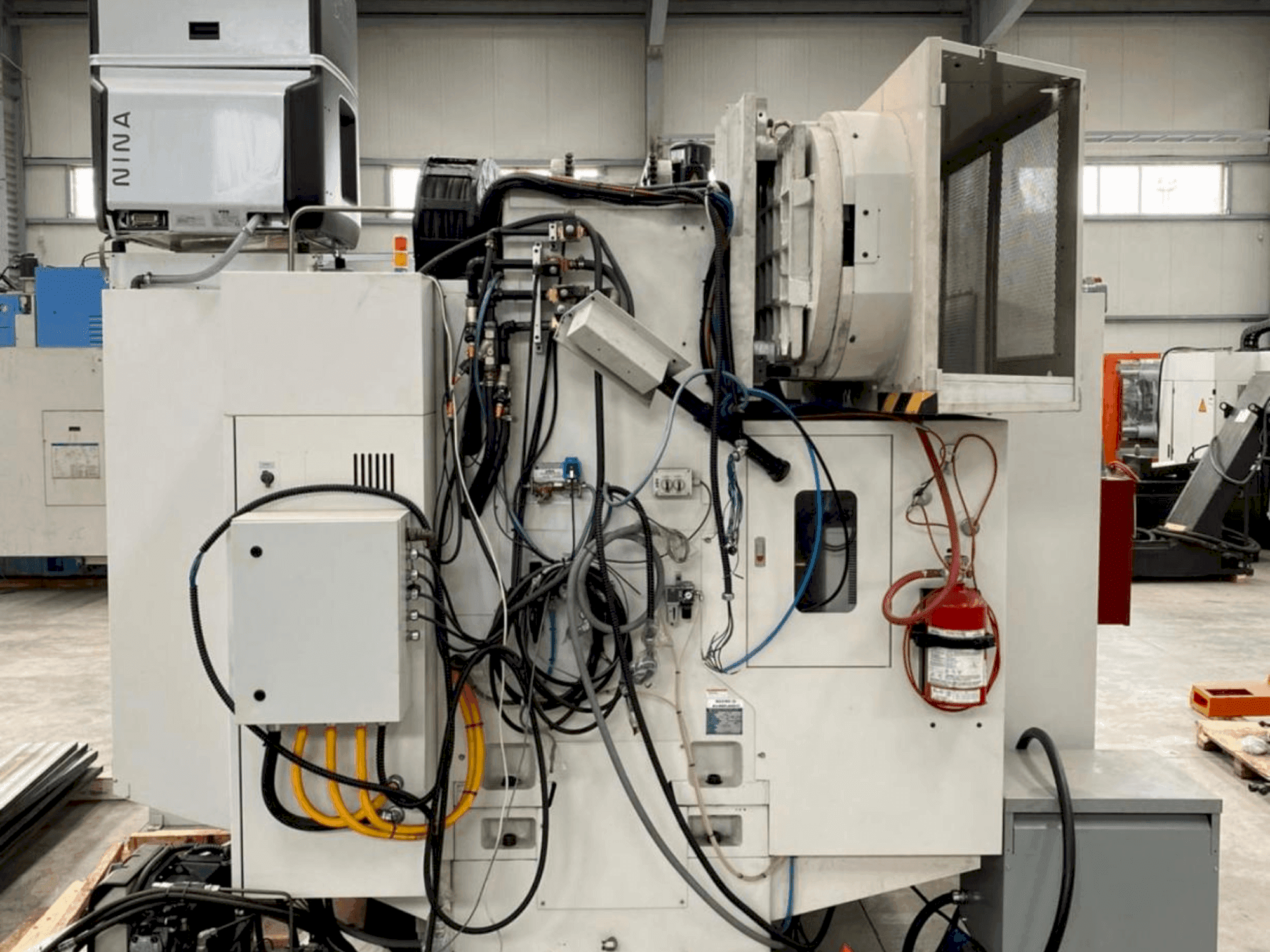 Čelní pohled  na LAGUN VGC-5028  stroj