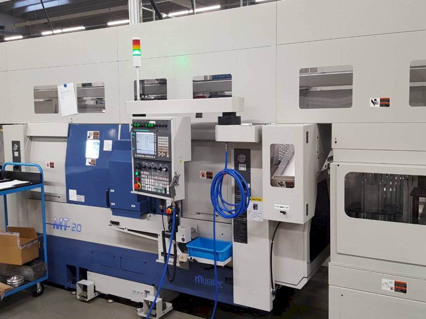 Čelní pohled na Muratec MT 20 GYMC stroj