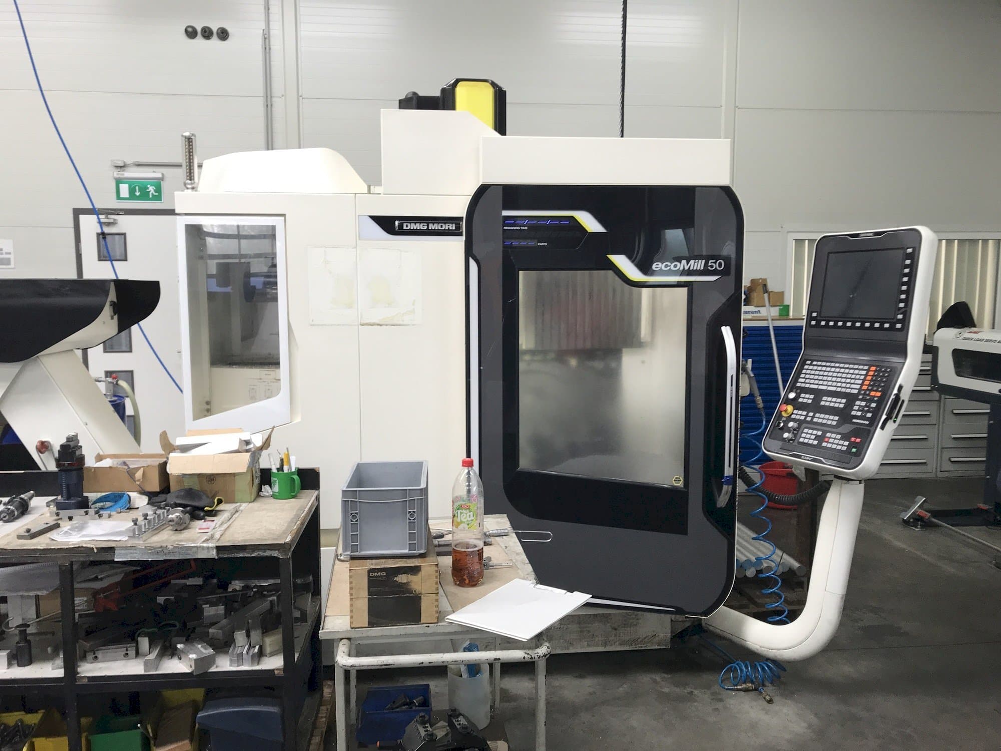 Čelní pohled na DMG MORI Ecomill 50 stroj