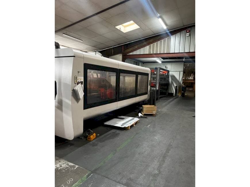 Čelní pohled na Bystronic BySprint PRO 3015 stroj