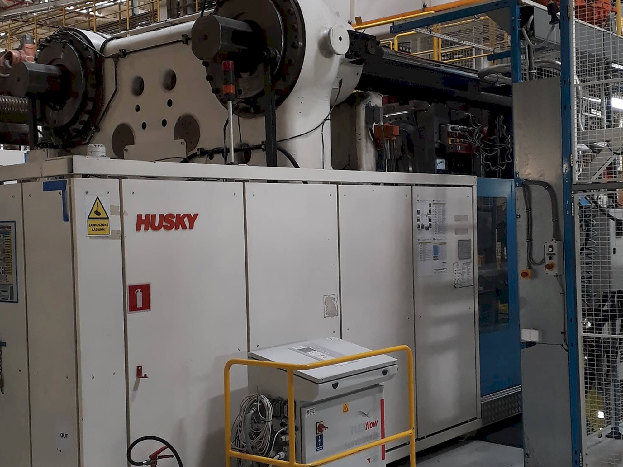Čelní pohled na Husky ELL2350 RS155/145 stroj