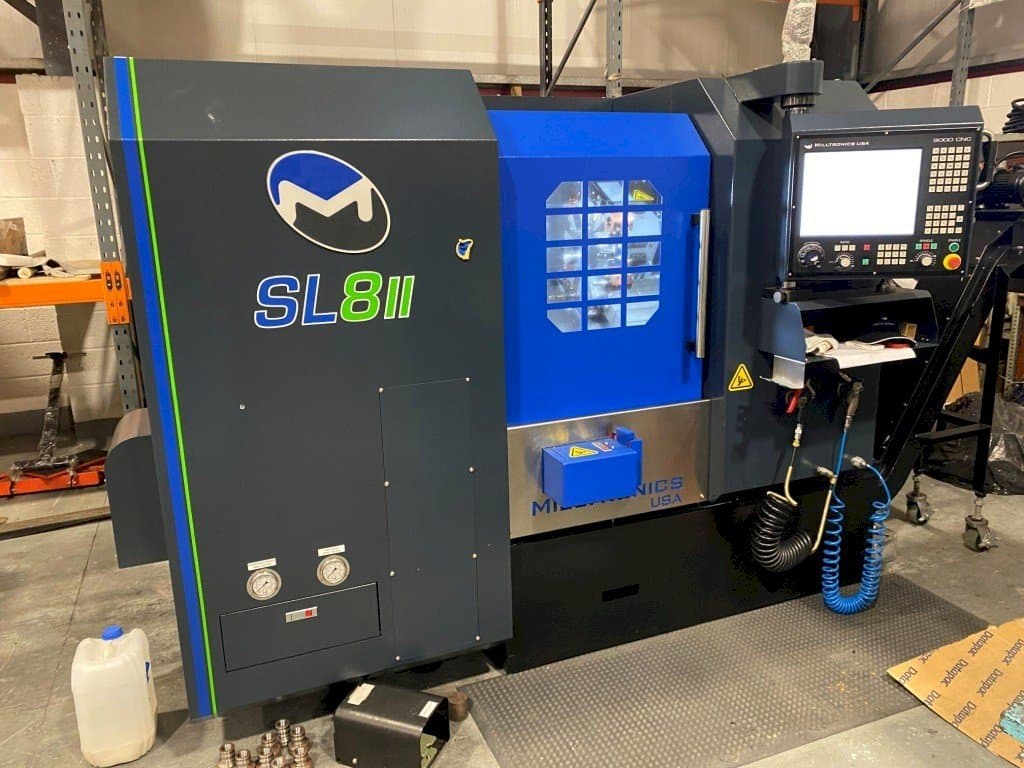 Čelní pohled na MILLTRONICS SL8-II stroj