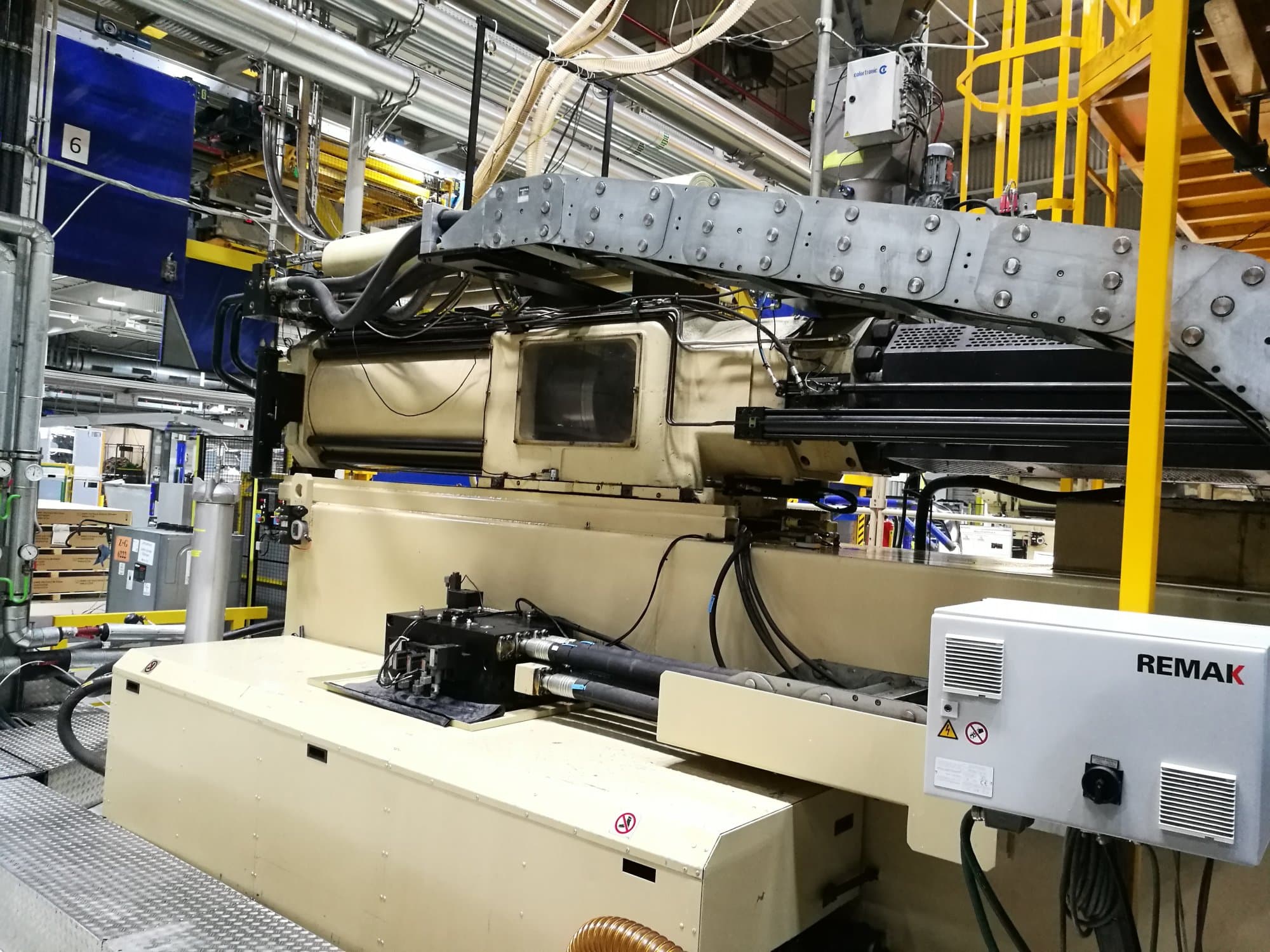 Čelní pohled  2 na Husky E 3150 RS 170/155 stroj