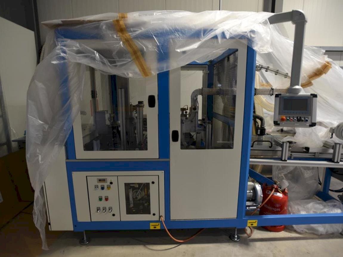 Levý boční pohled  na TAMPOPRINT Closure Print C  stroj