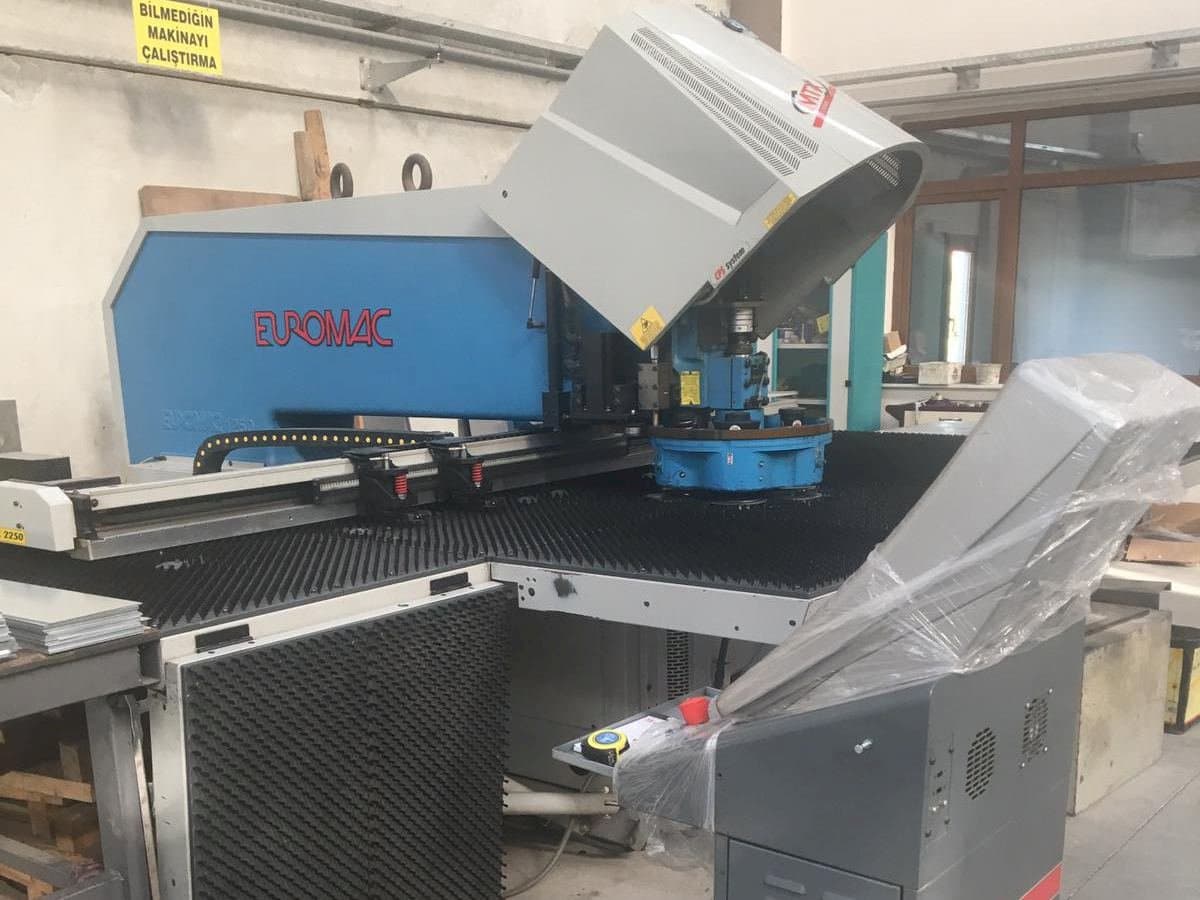 Čelní pohled  na Euromac MTX Flex 6  stroj