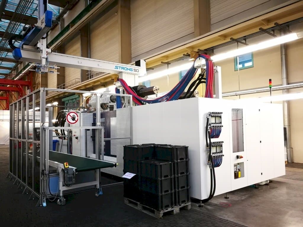 Čelní pohled  na HAITIAN Jupiter II Plus  stroj