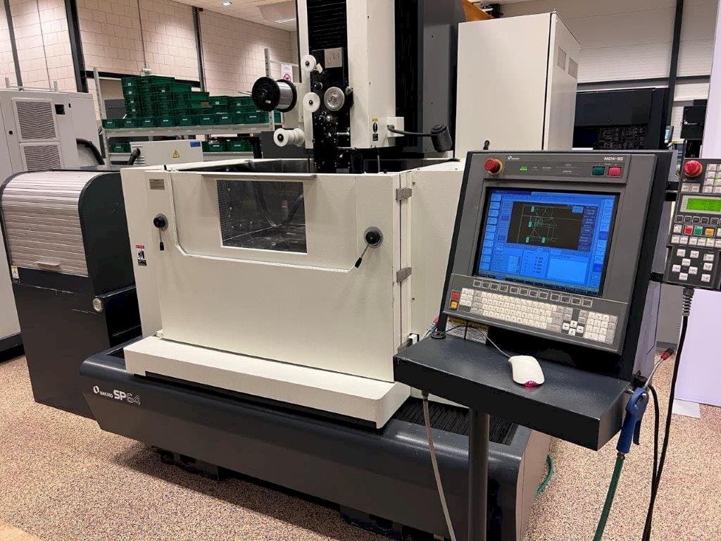 Čelní pohled  na Makino   stroj