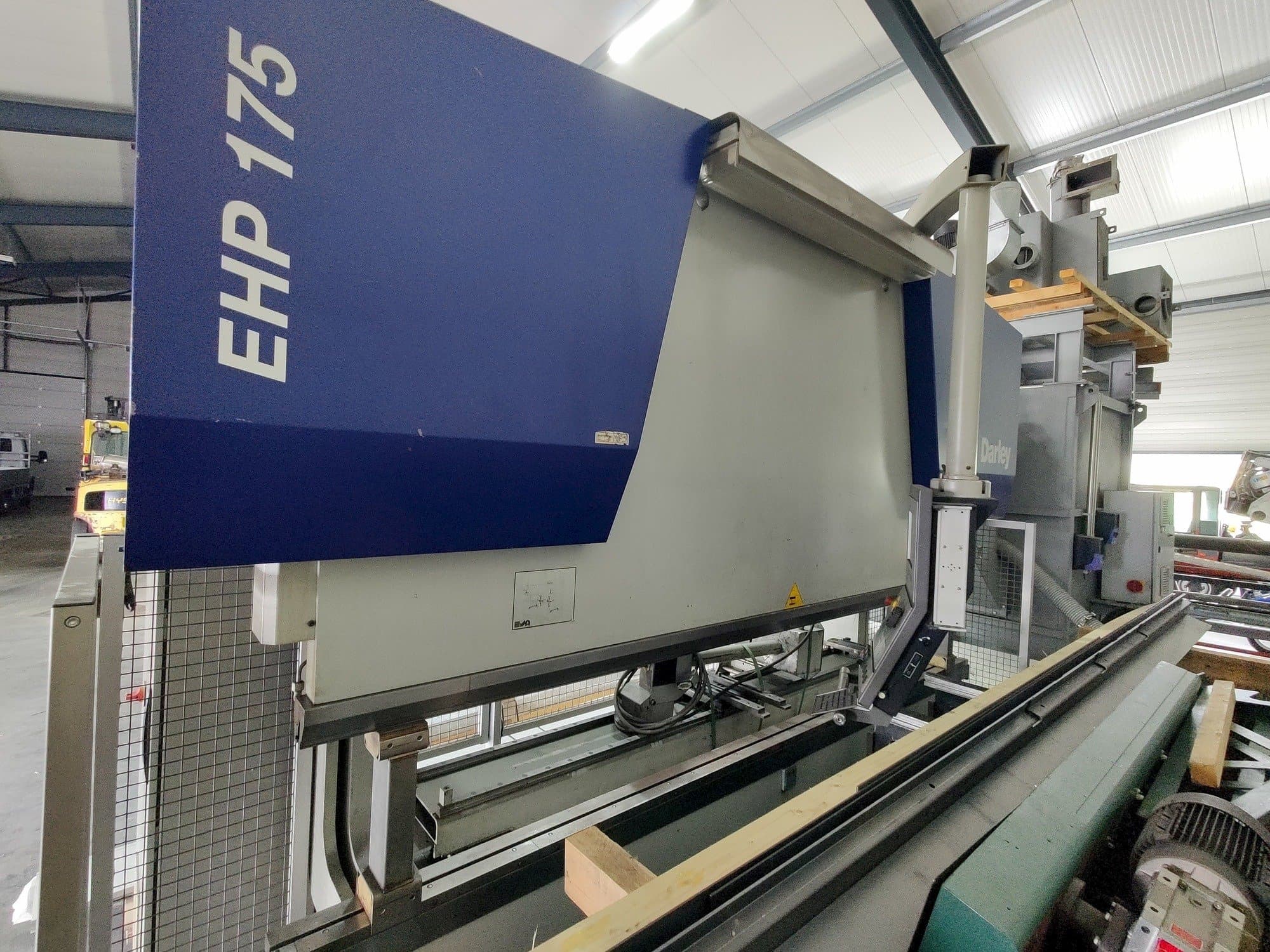 Levý pohled na Darley EHP 175.31/25 stroj