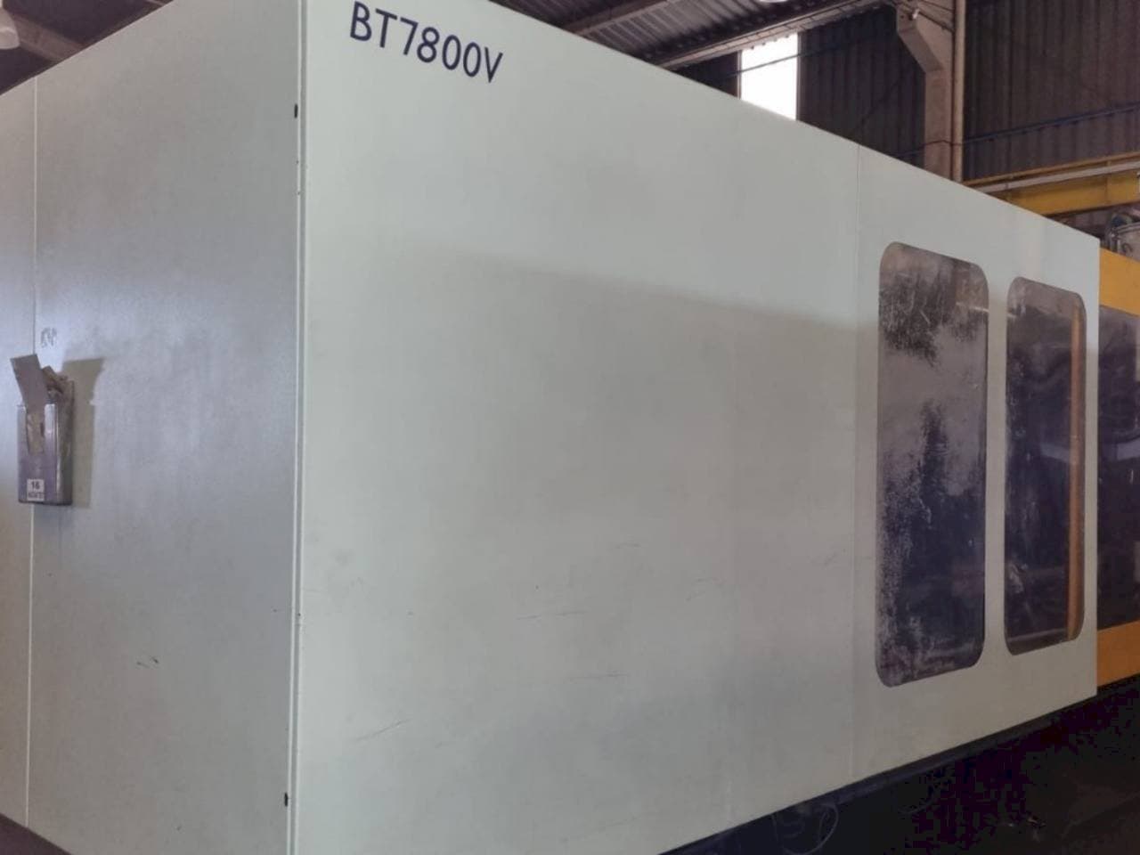 Čelní pohled na BORCHÊ BT780V-II stroj