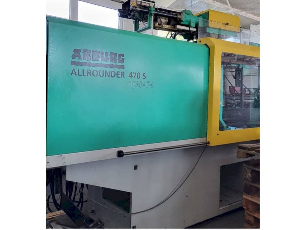 Čelní pohled na Arburg Allrounder 470S 1100 - 170/170 stroj