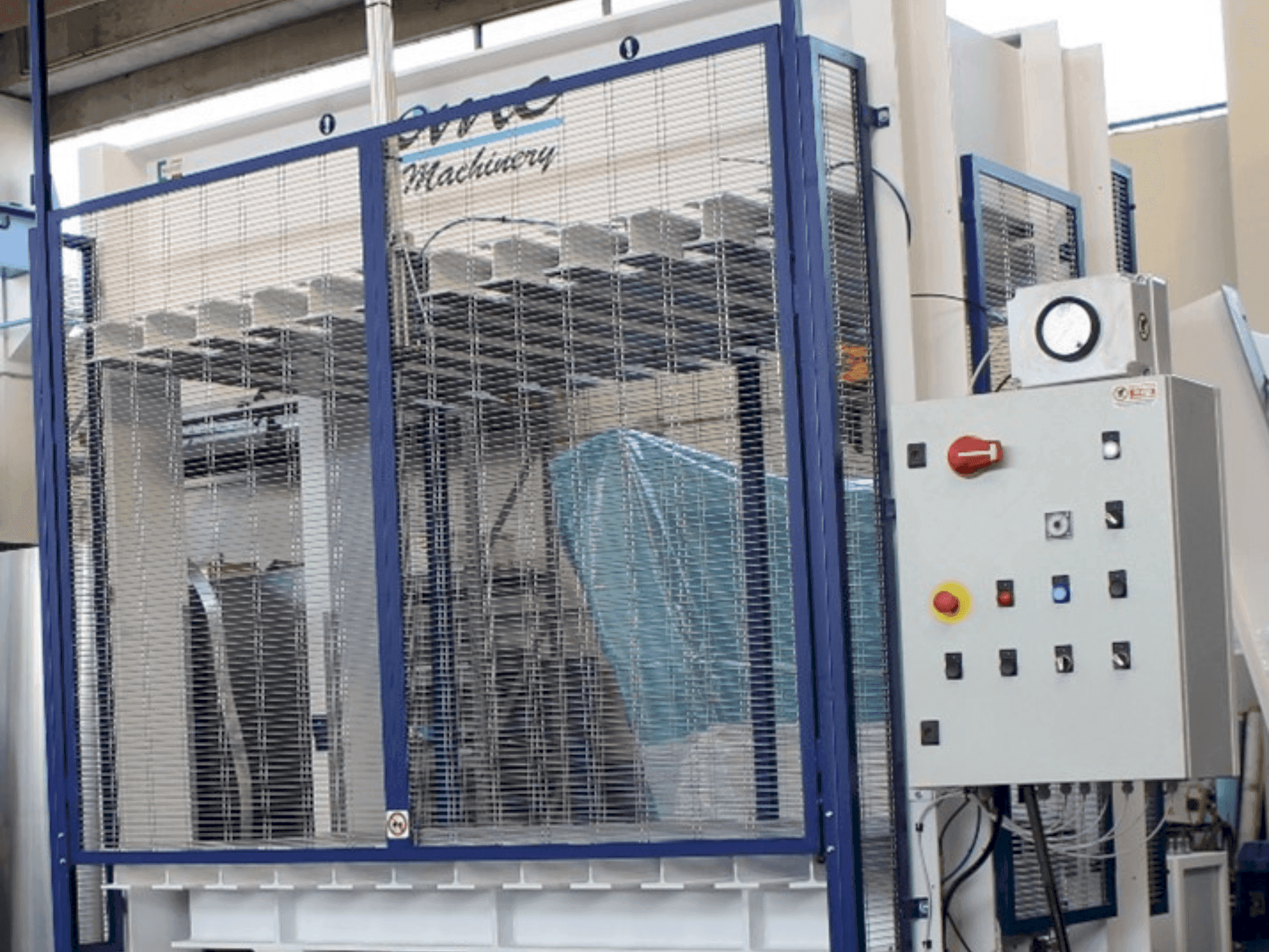 Čelní pohled na OMC PPC/e stroj