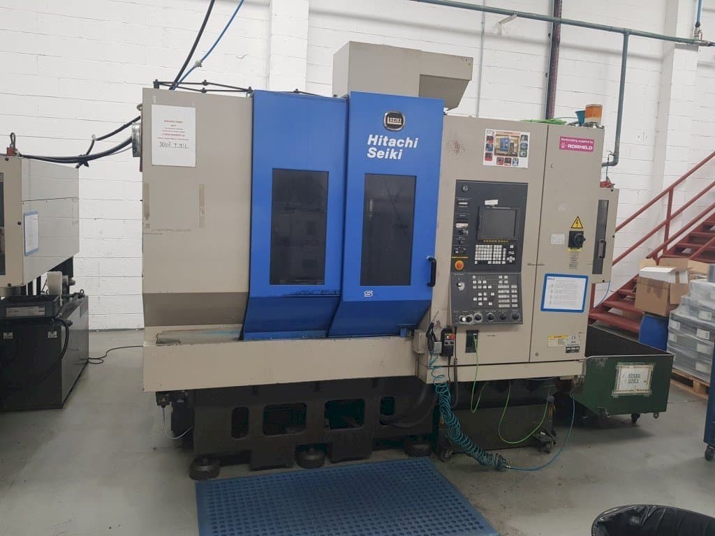 Čelní pohled  na HITACHI SEIKI VS50  stroj