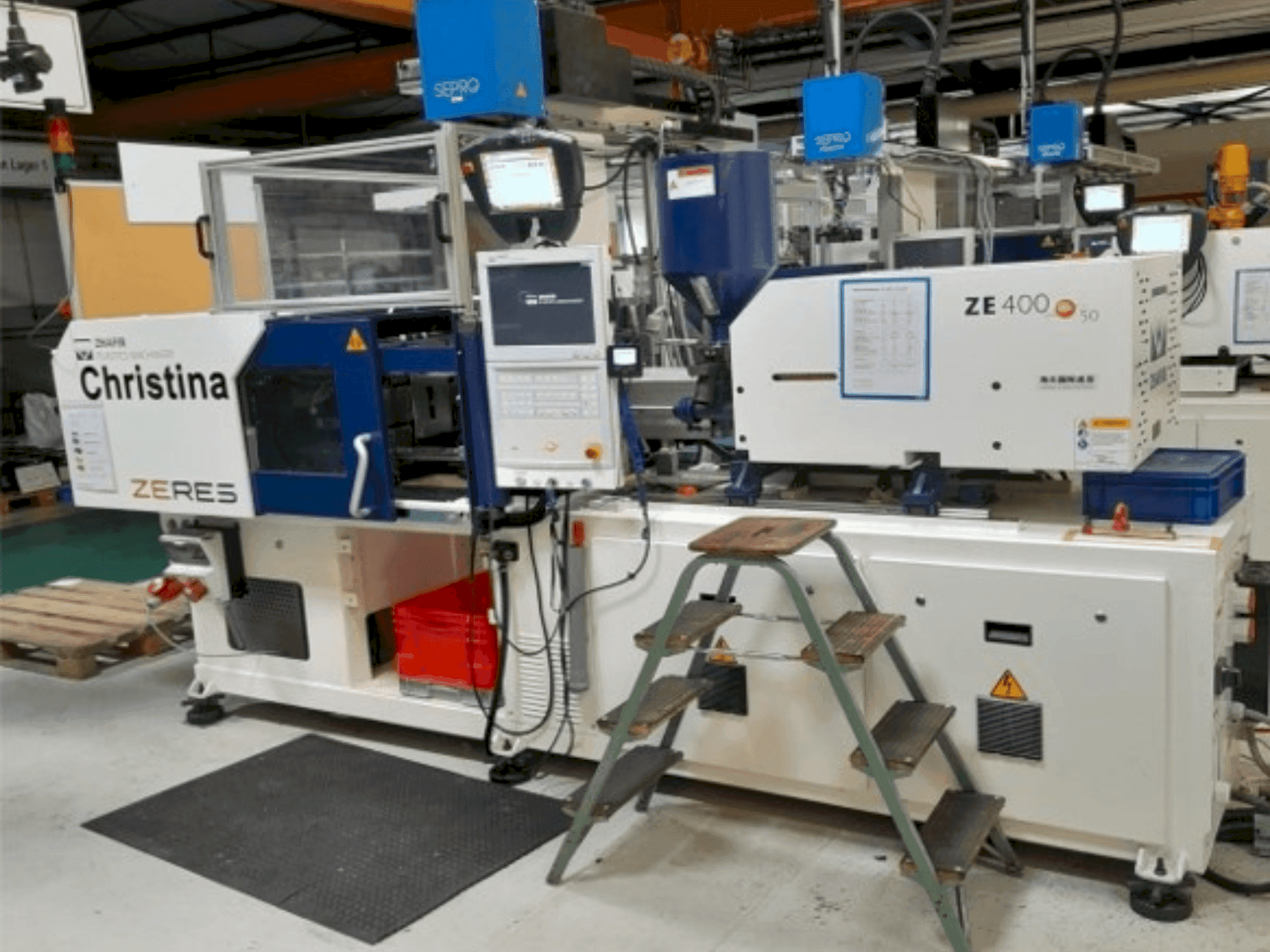 Čelní pohled  na HAITIAN ZHAFIR Zeres ZE400  stroj